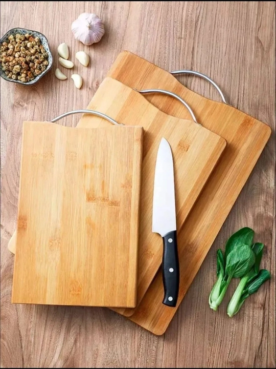 Разделочная доска из бамбука – прочная, экологичная и удобная для кухни 