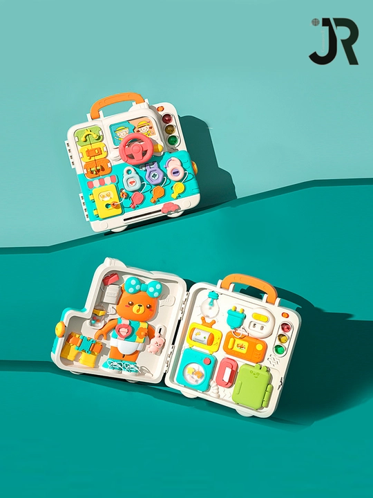 «Puzzle Busy Book», представляющая собой интерактивный кейс для развития мелкой моторики