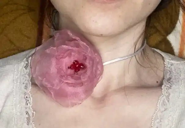 Boyin Gul bezakli choker (bo‘yin aksessuari) bezak , qizlar nafis chokeri