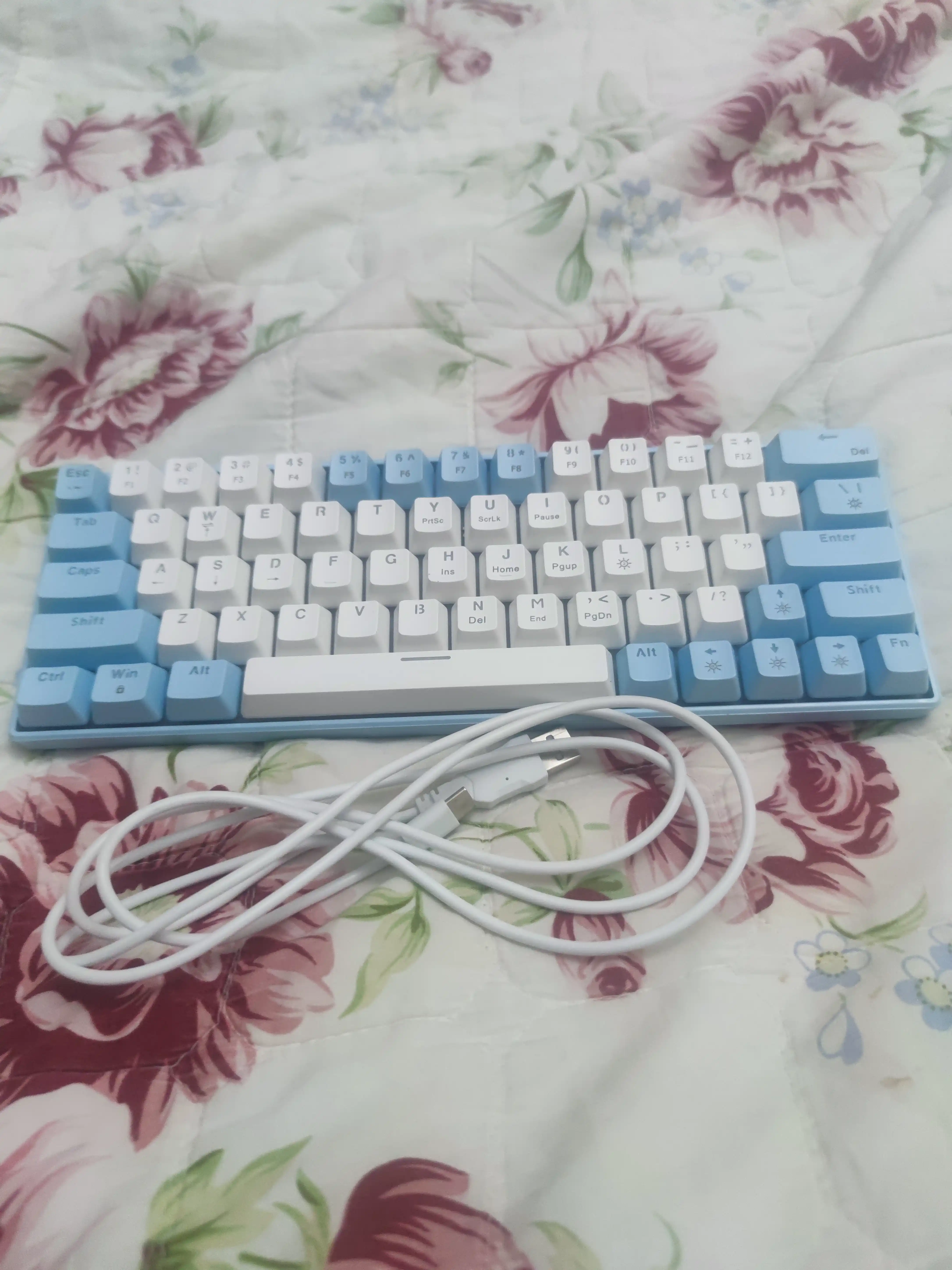 O'yin mexanik klaviaturasi T60