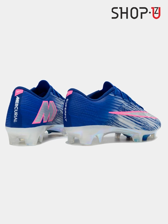 Футбольные бутсы Nike