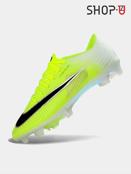 Футбольные бутсы Nike
