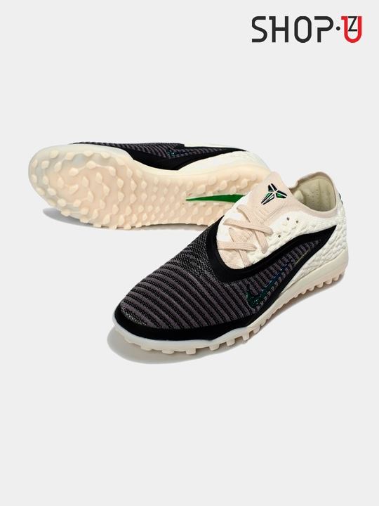 Футбольные бутсы Nike