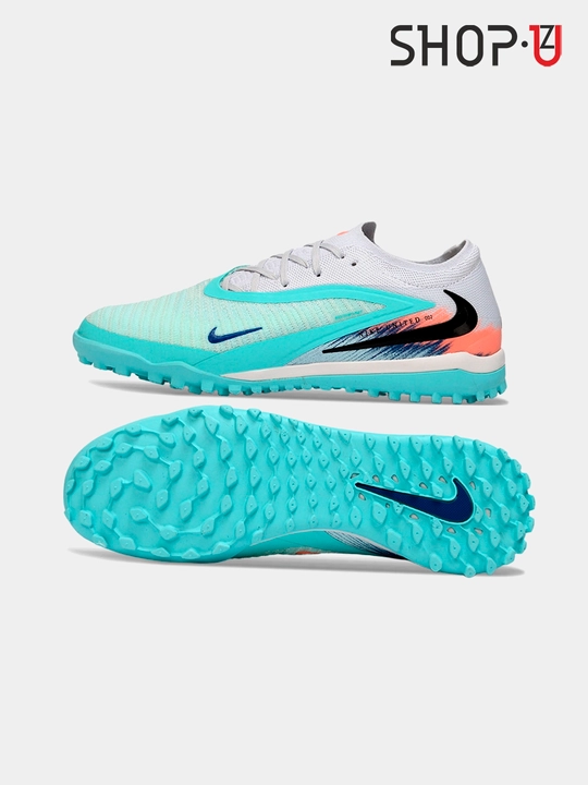 Футбольные бутсы Nike