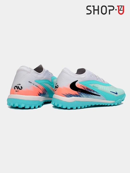 Футбольные бутсы Nike