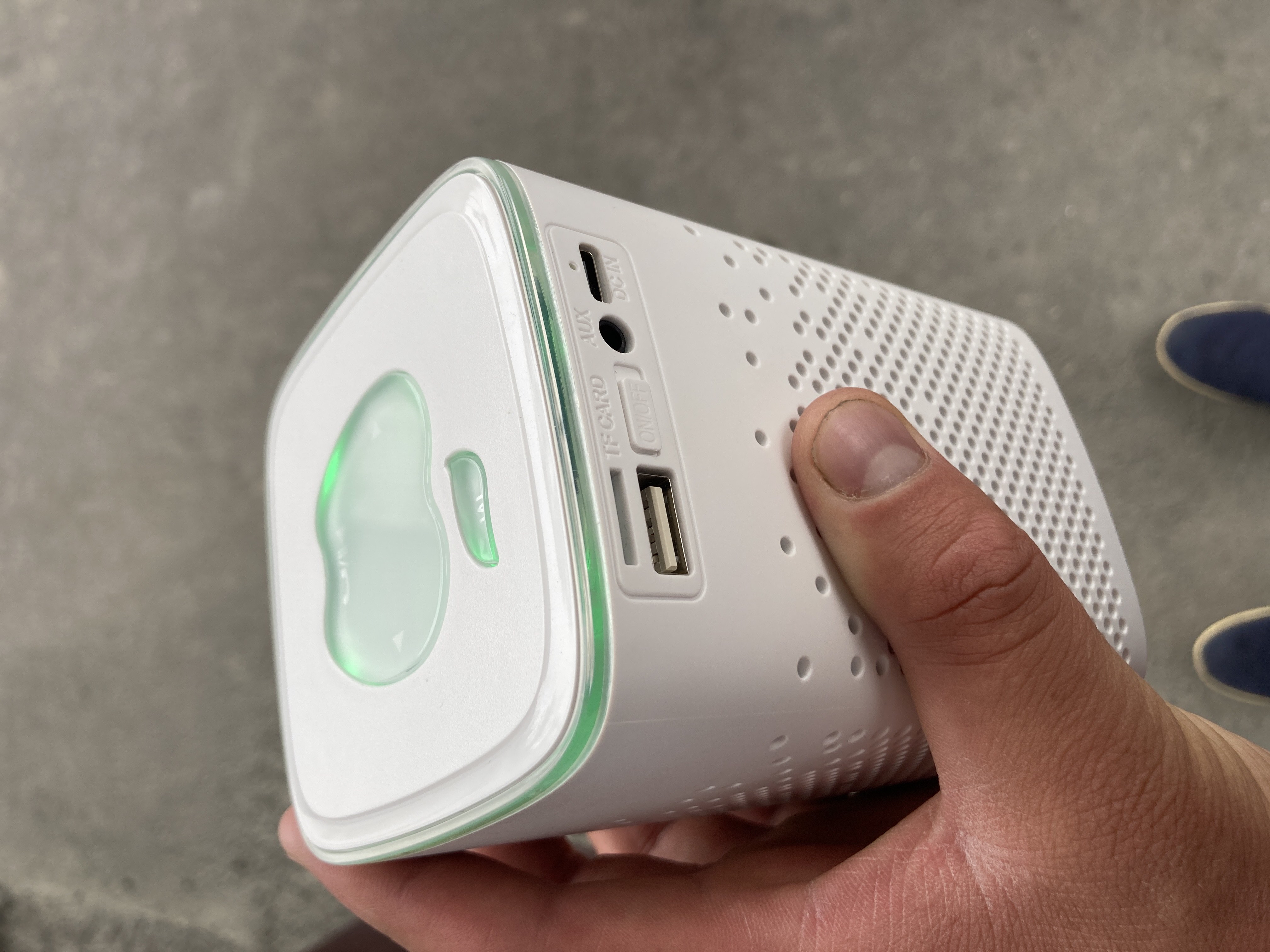 Koleer S818 Bluetooth kolonkasi, S819 - kuchli bass, Hi-Fi stereo ovoz va zamonaviy dizayn