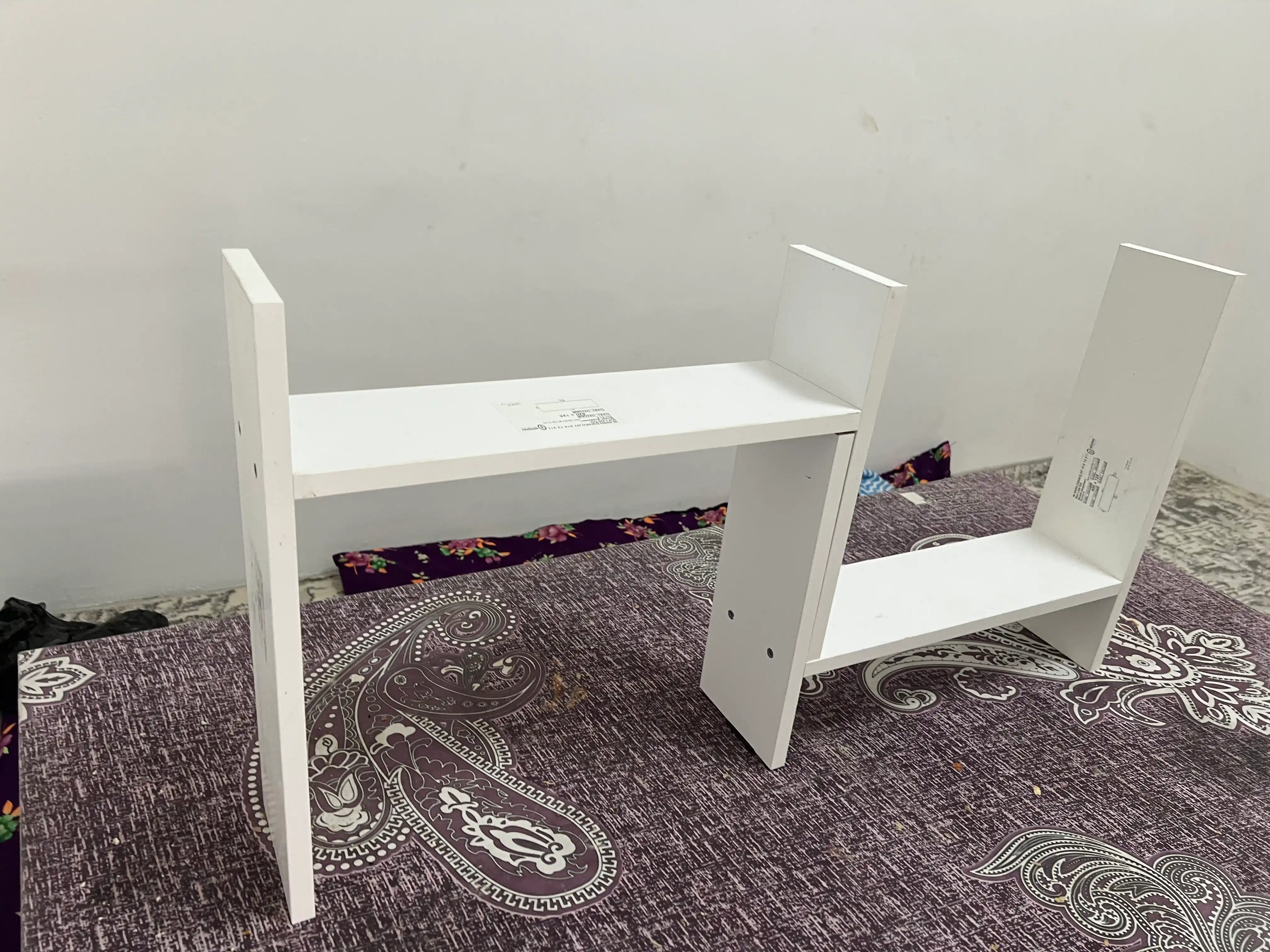 Ziravorlar uchun stol ustiga qo‘yiladigan kengaytiriladigan tokcha