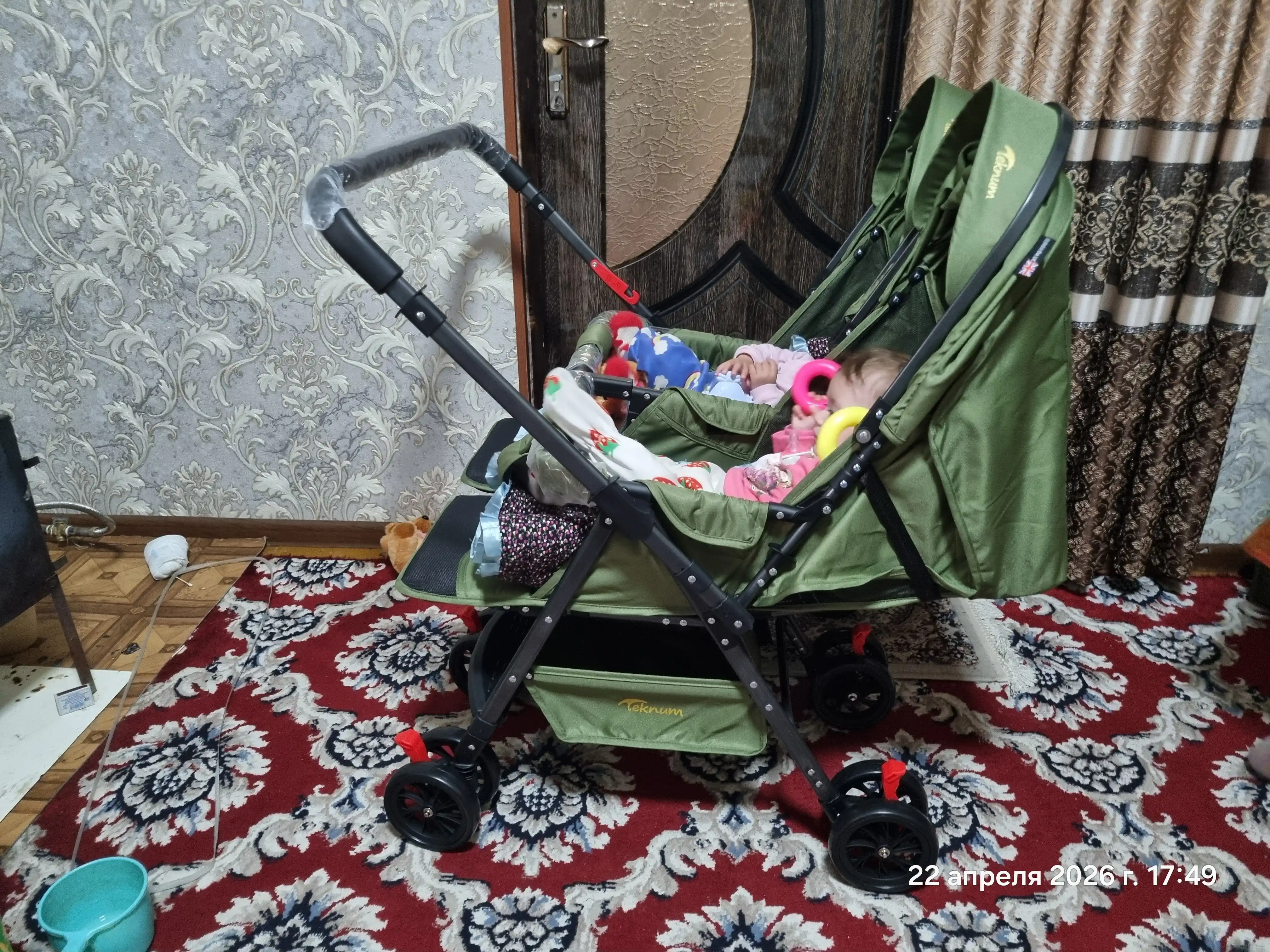 Коляска прогулочная для двойняшек