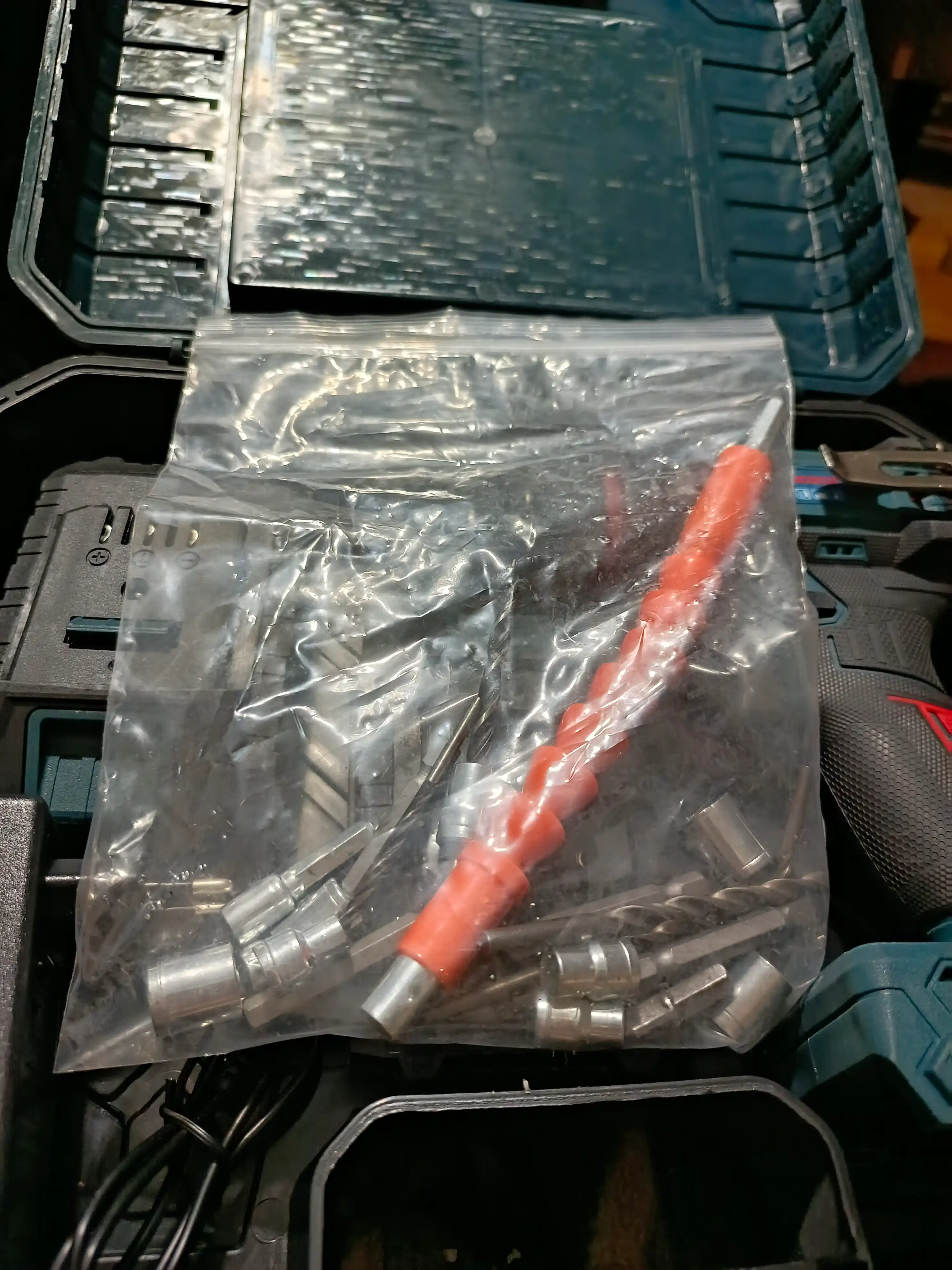 Drel, shurupovert professional, chotkasiz motor, akkumulyatorli, 2 dona