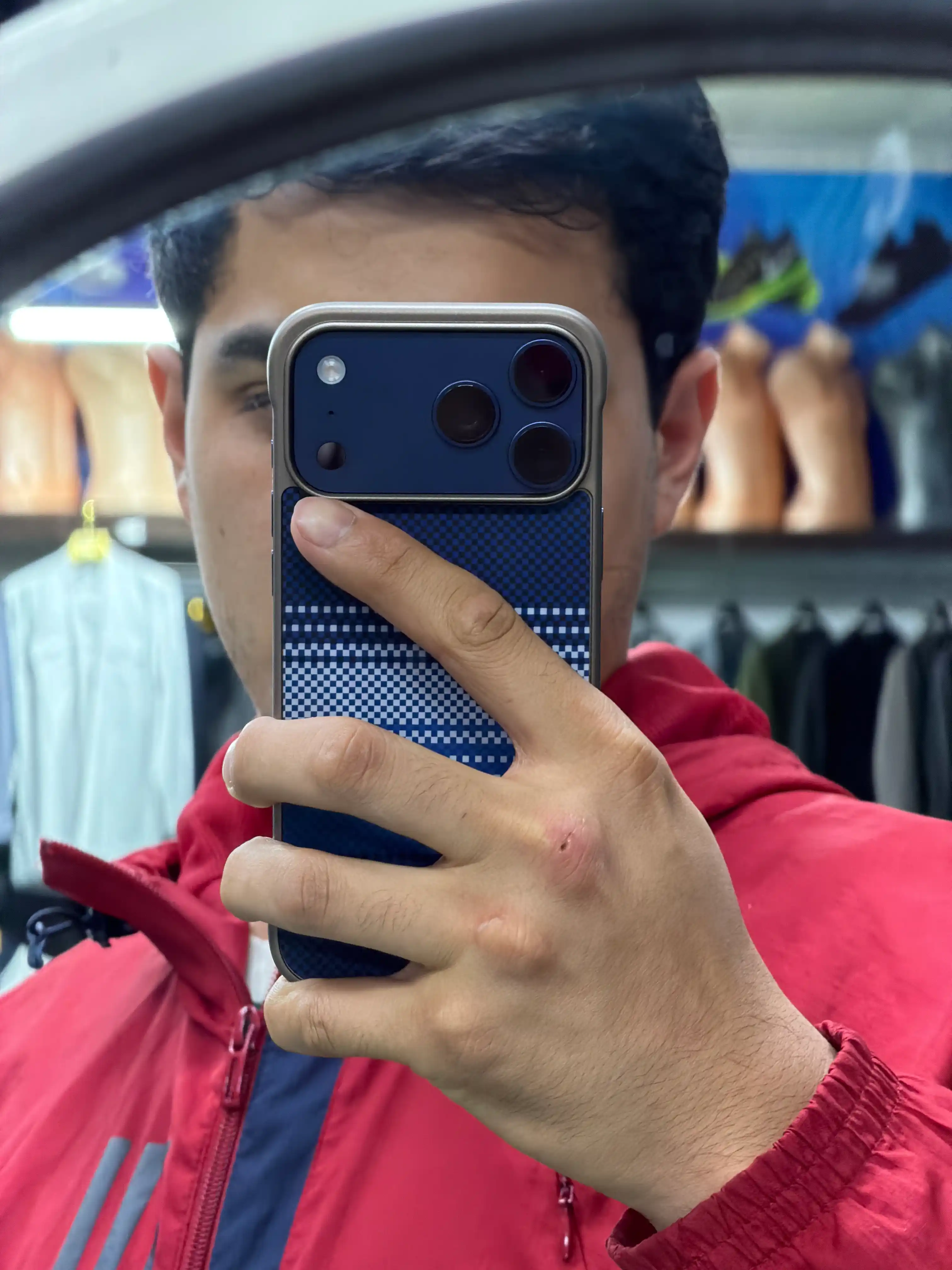 IPhone 17 Pro Max, 16 Pro, 14 Pro va 13Pro uchun MagSafe xususiyatli uglerod tolali g‘ilof
