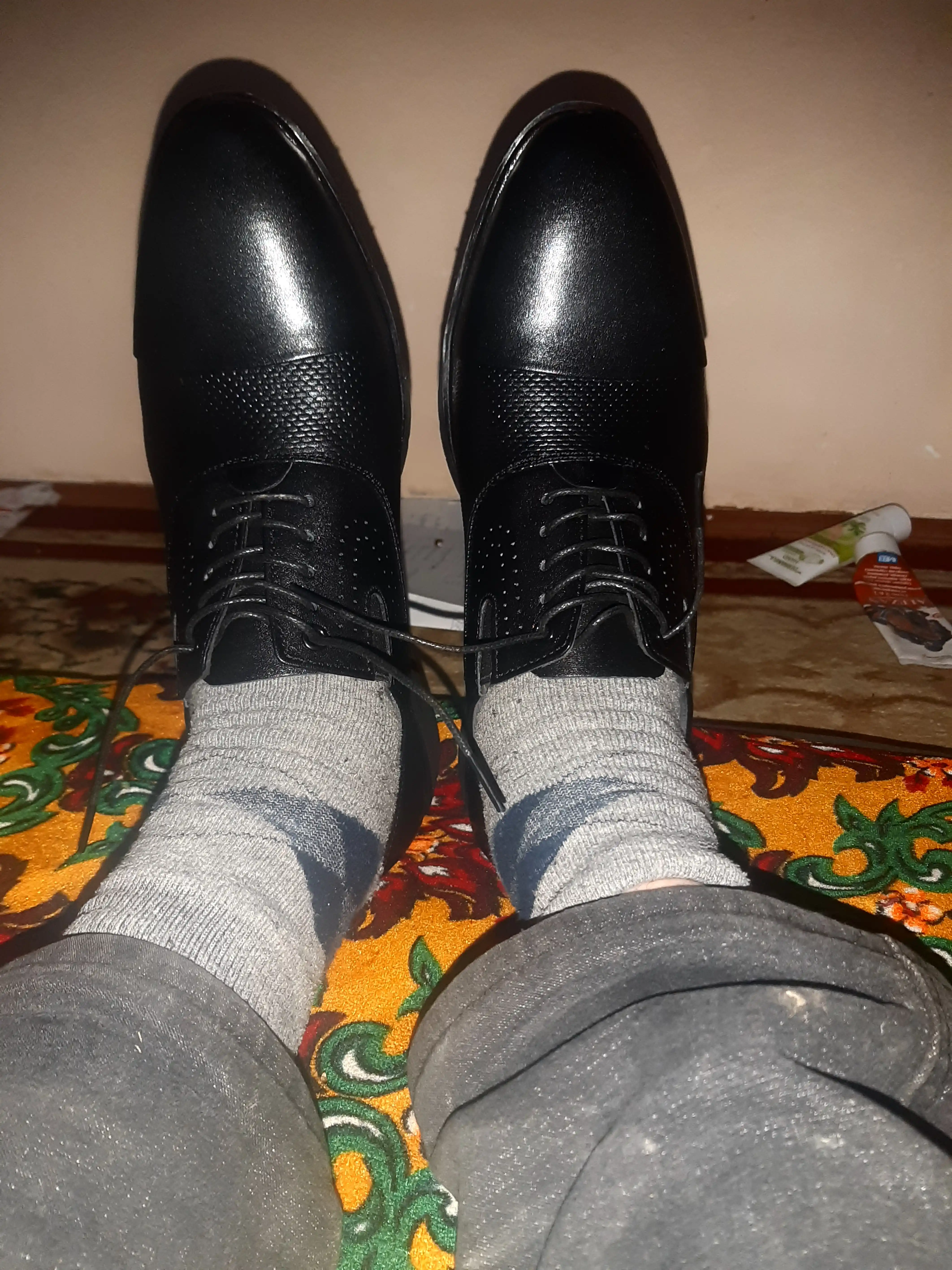 Erkaklar uchun tufli,tabiiy charm