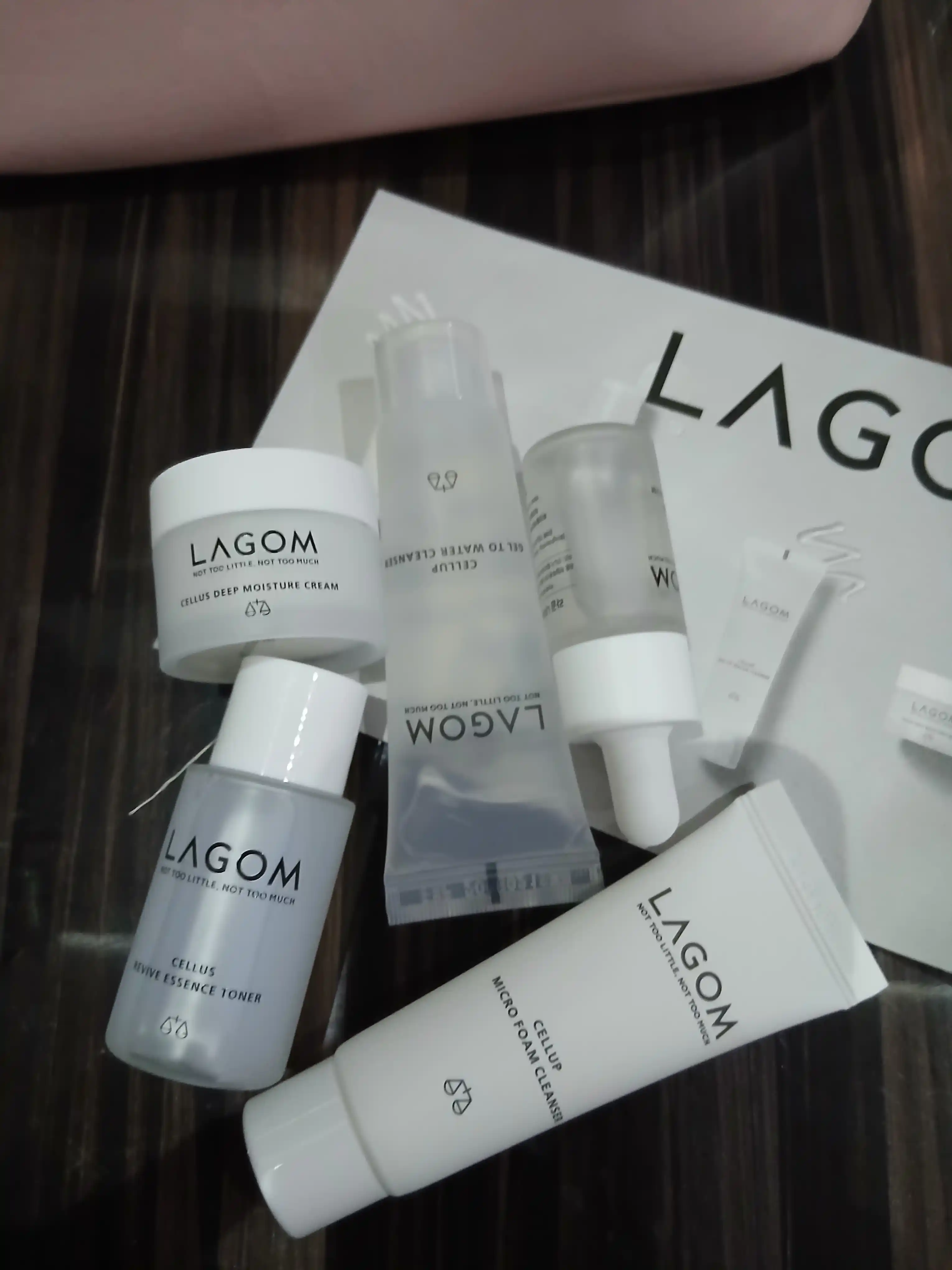 Lagom Travel Kit набор миниатюр для увлажнения кожи лица