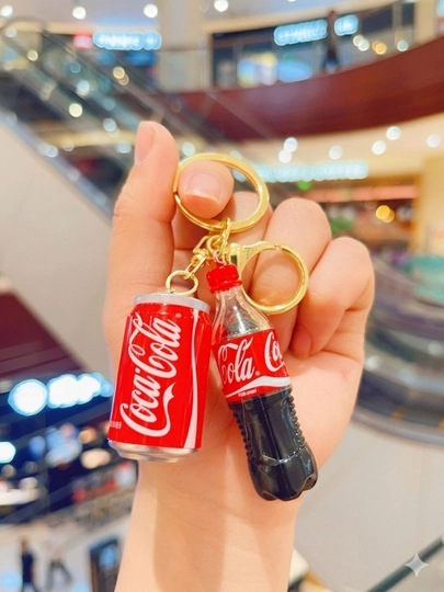 Декоративные брелоки «Мини-напитки» Cola, Pepsi, Fanta, Sprite, мини-игрушек, подарок — HОМЕМАL-BRELOKCOL-КРАСН