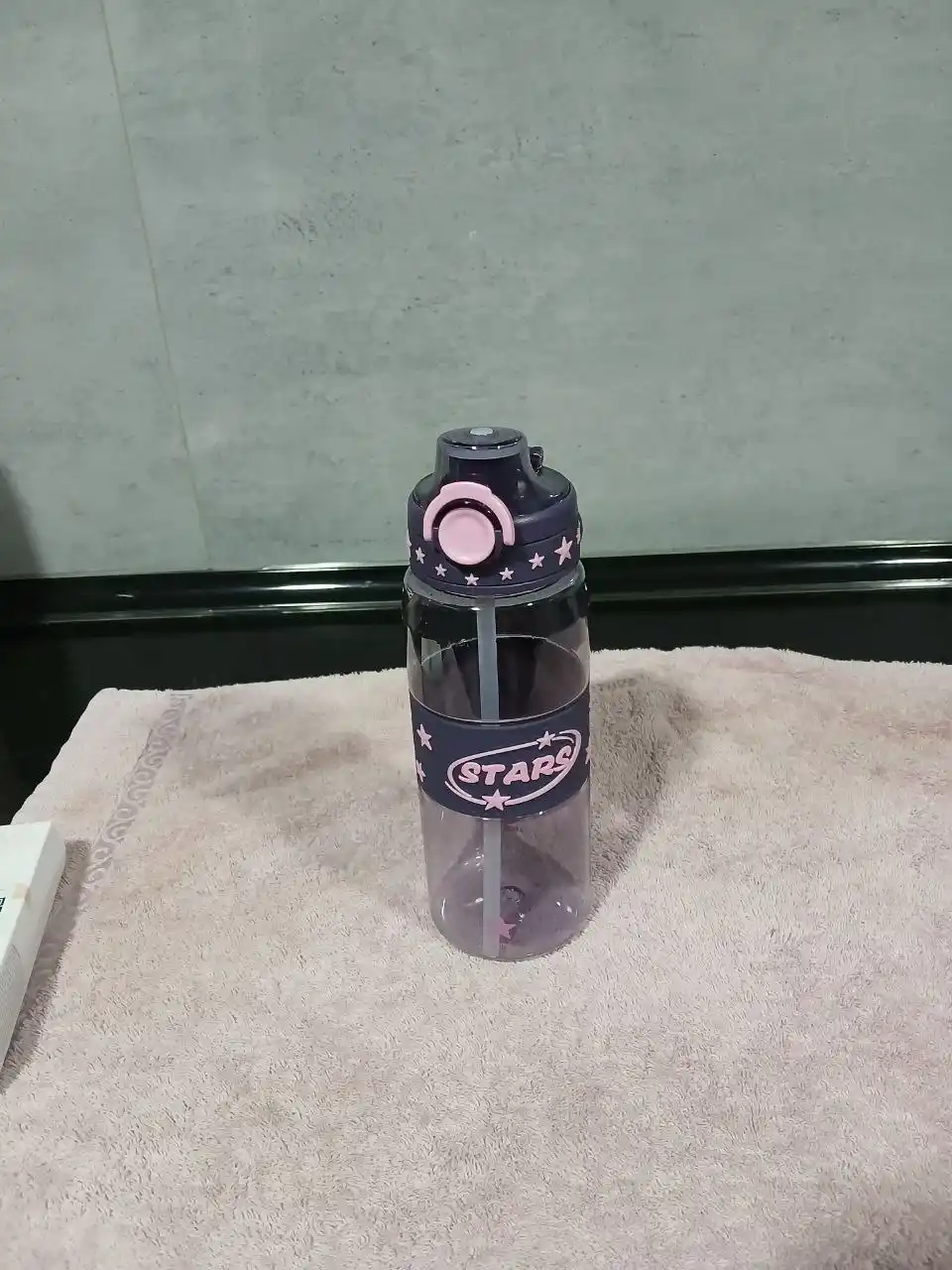 Suv va sayr uchun mo‘ljallangan sport shayderi, hajmi 850 ml
