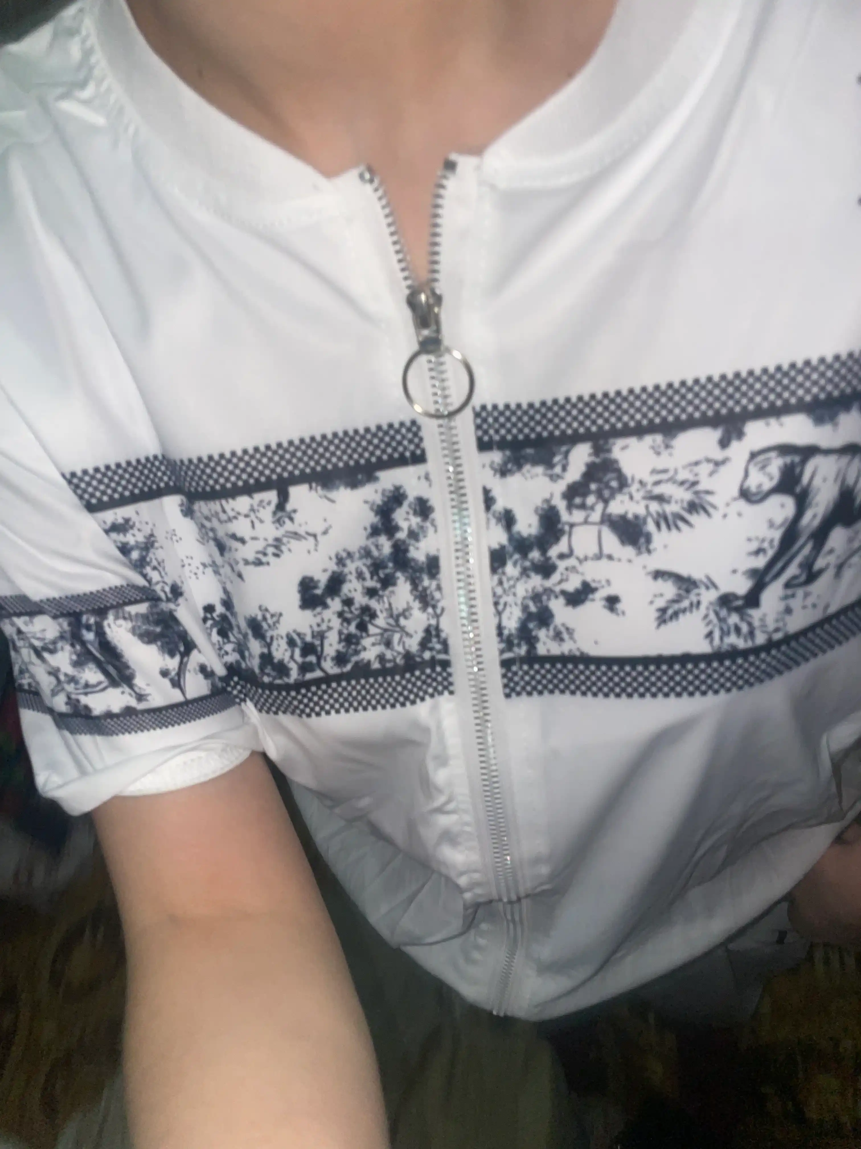 Ayollar kiyimi,Ayollar zamonaviy sport kiyimi,Oq rangda, M L XL oʻlchamlarda