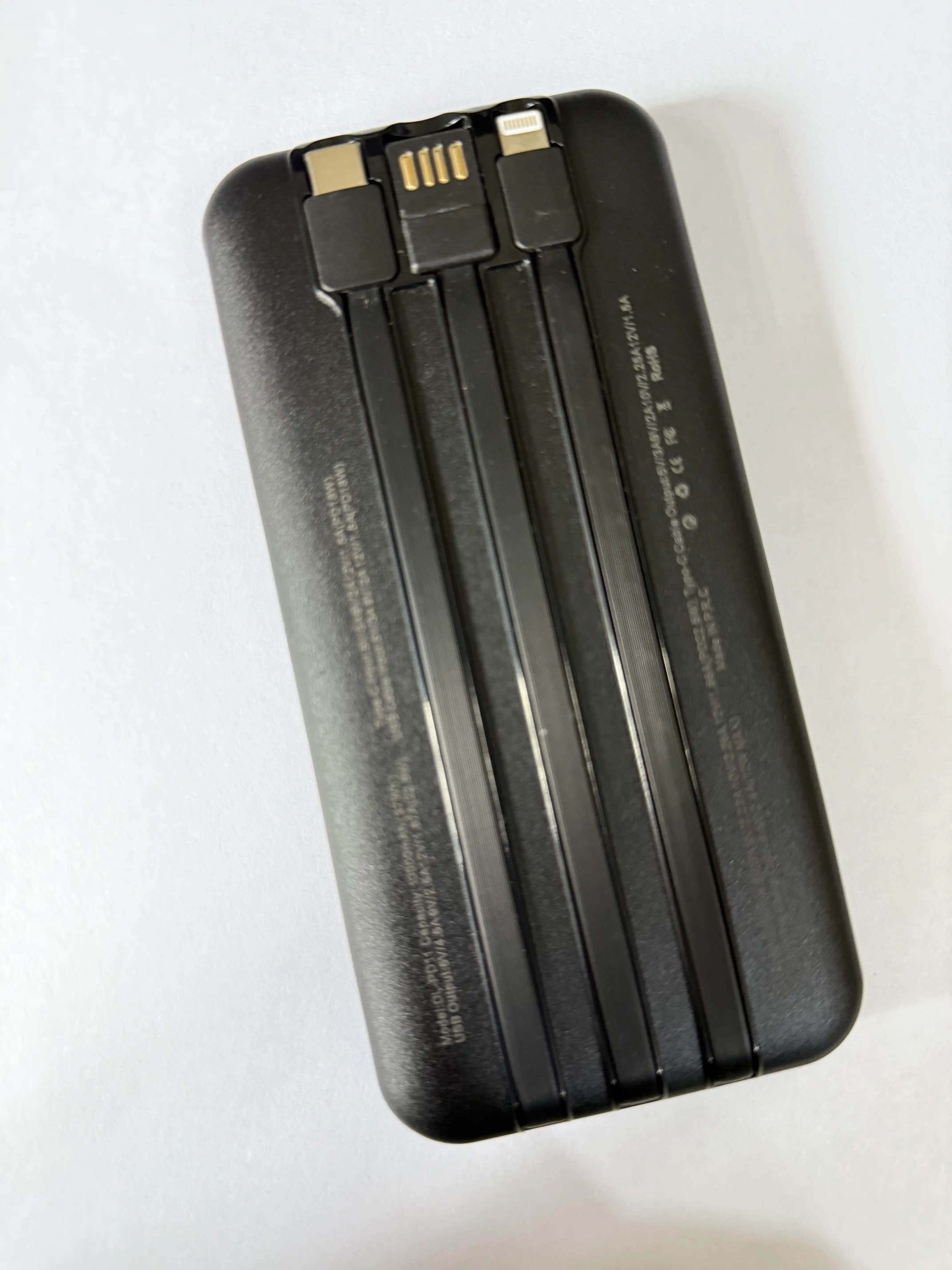 Delone Power Bank 10000mAh – 22.5W, 3-in-1 kabel, LED display