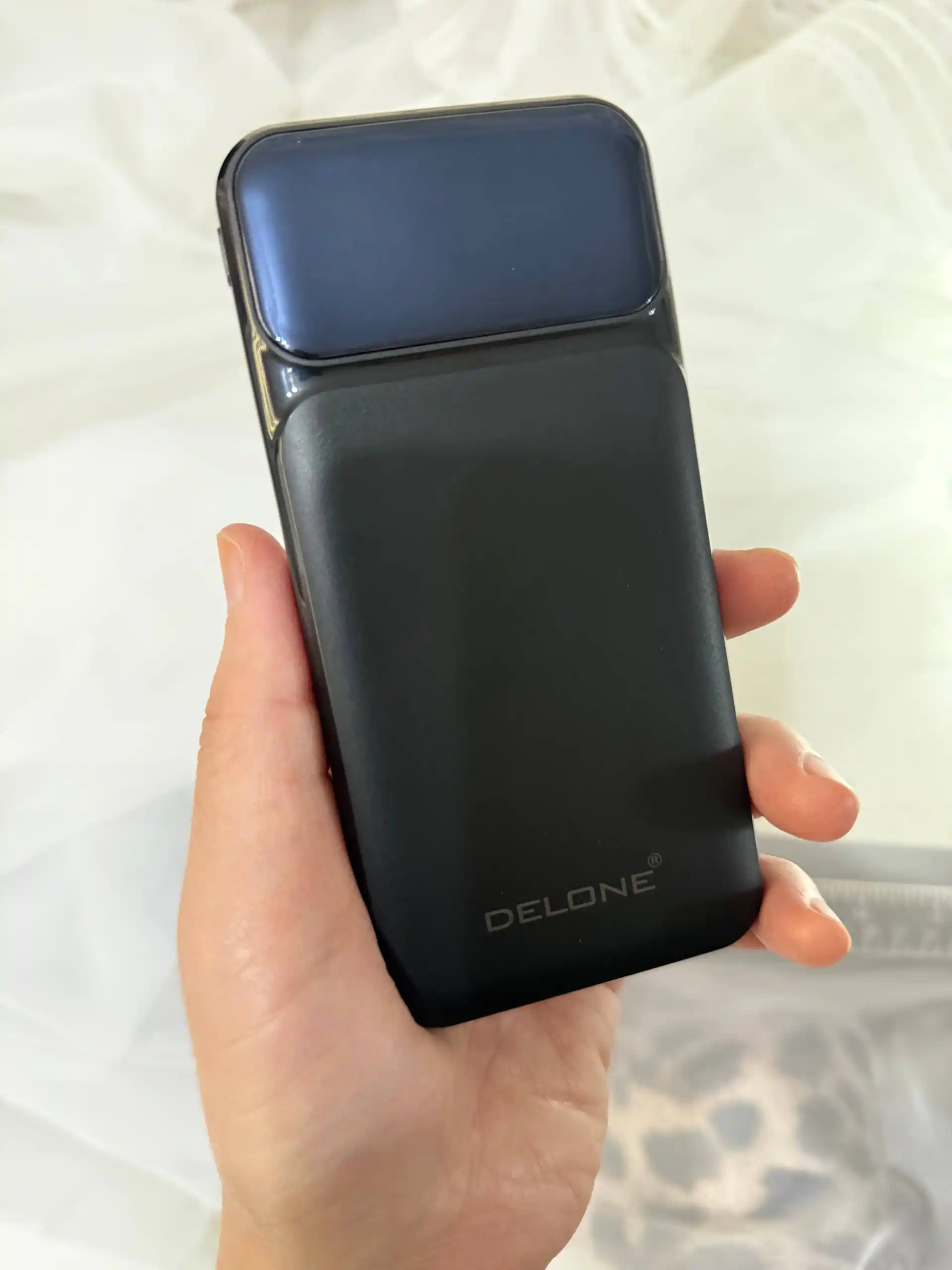 Delone Power Bank 10000mAh – 22.5W, 3-in-1 kabel, LED display