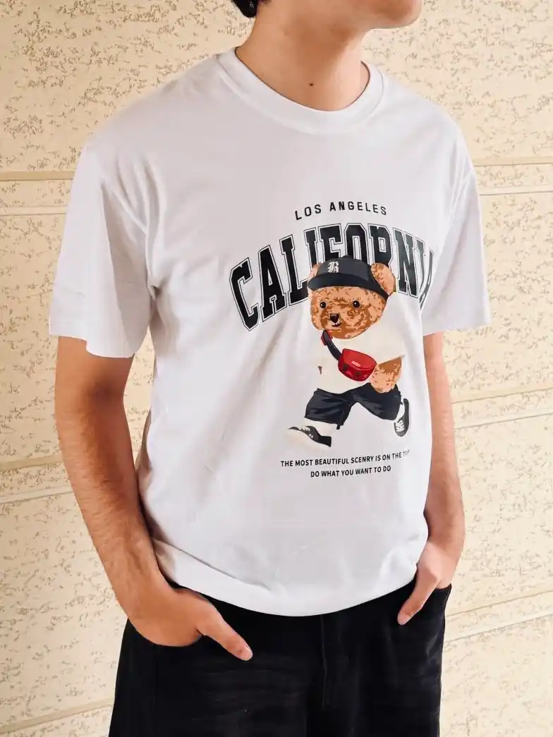 Ayollar futbolkasi