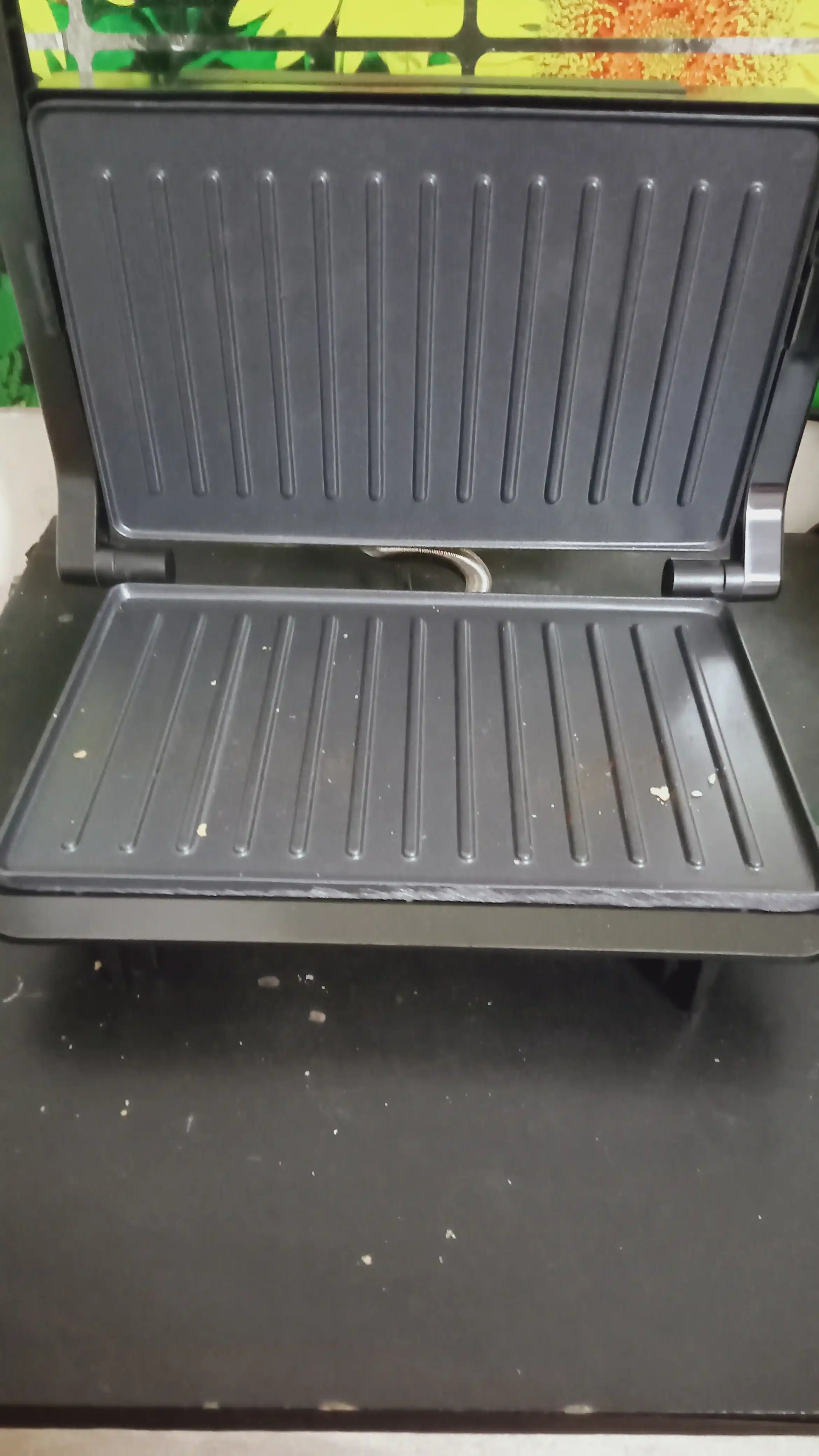 Elektr gril BQ GR3003,Non-Stick PRO qoplamasi, quvvati 750Vt, maksimal harorati 220°C