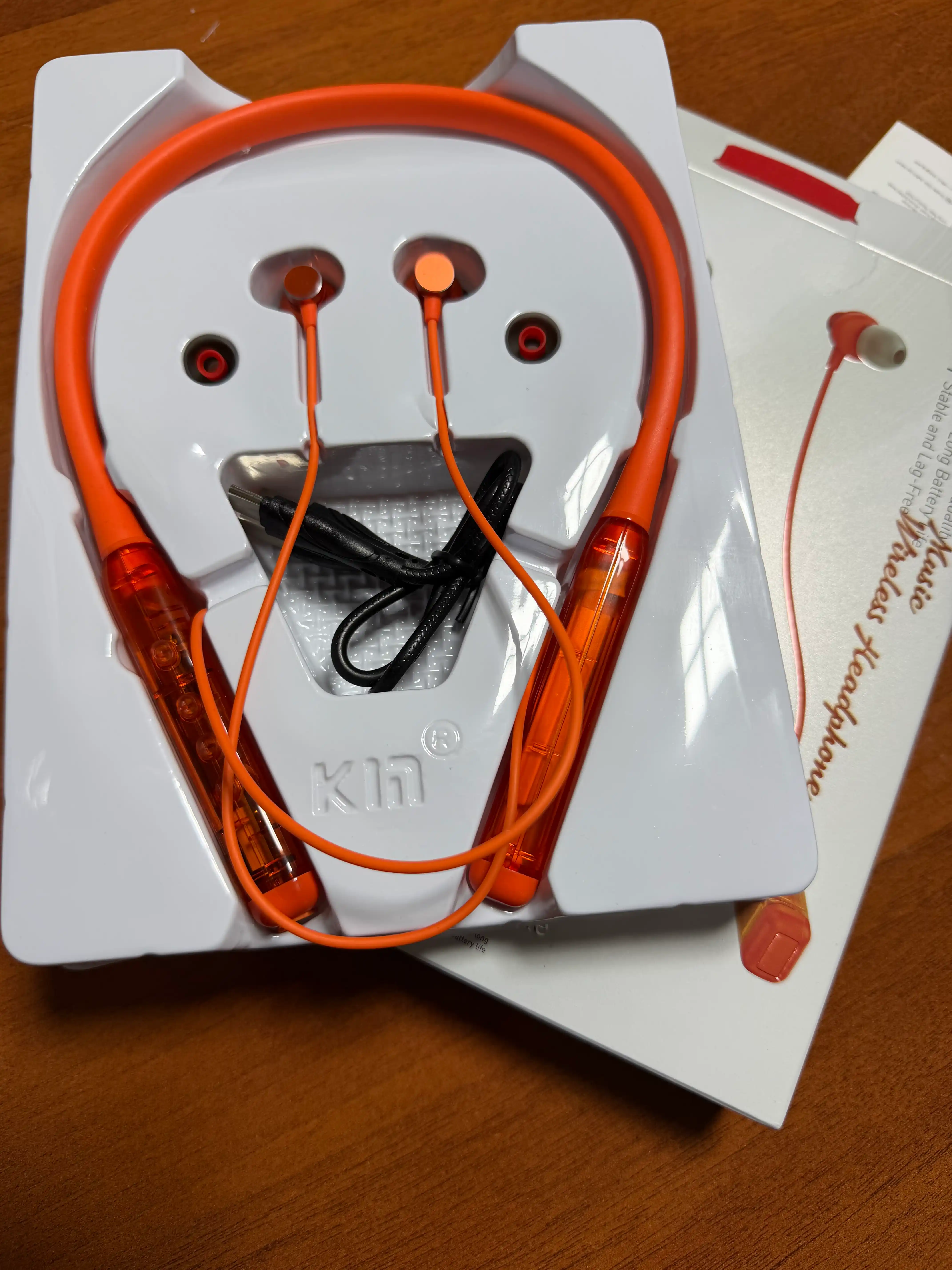 Simsiz quloqchin KIN KL110 neckband 38 soat Bluetooth TF-karta mikrofon