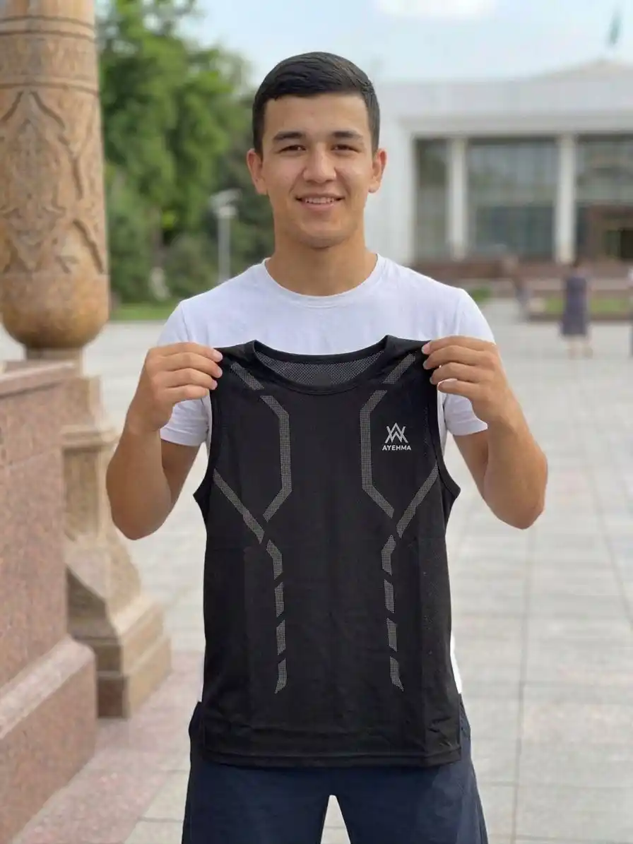 Erkaklar uchun sport maykasi, yengsiz, zal, fitnes va mashg‘ulotlar uchun, tez quriydigan