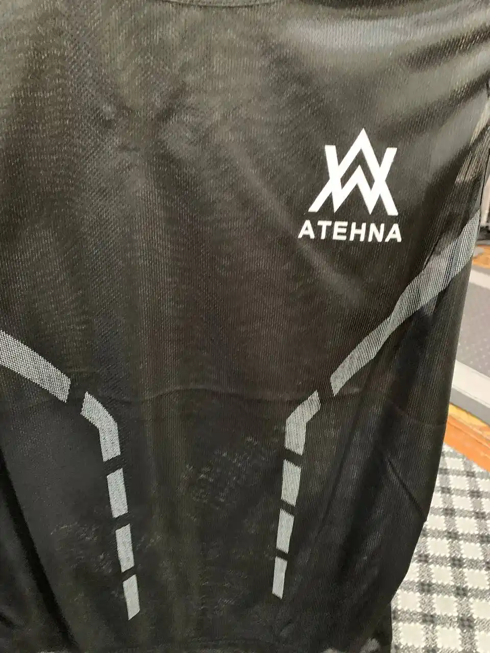 Erkaklar uchun sport maykasi, yengsiz, zal, fitnes va mashg‘ulotlar uchun, tez quriydigan