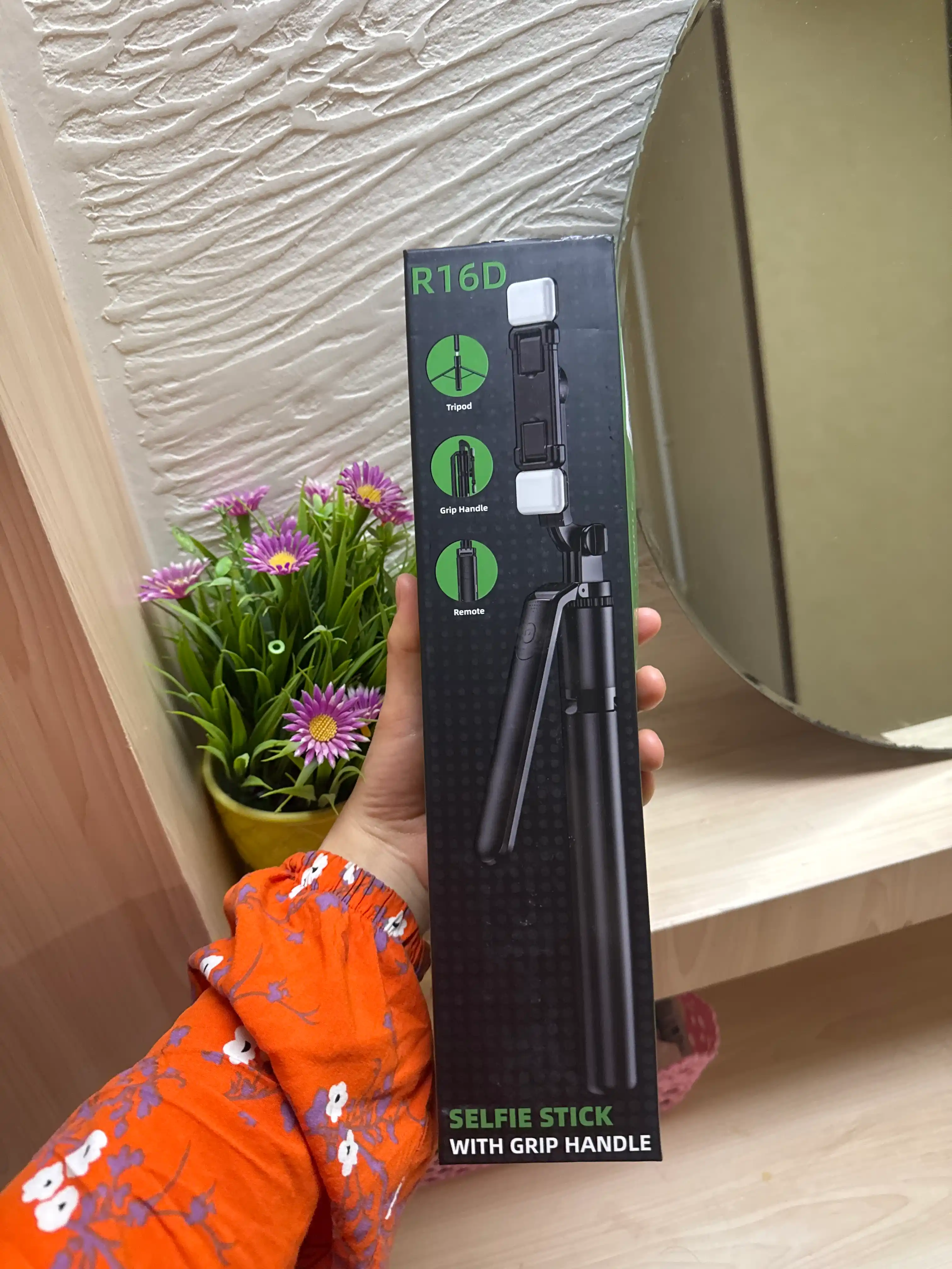 Штатив для телефона, 170 см, 4 в 1, 2 LED фонаря и Bluetooth: монопод, селфи-палка