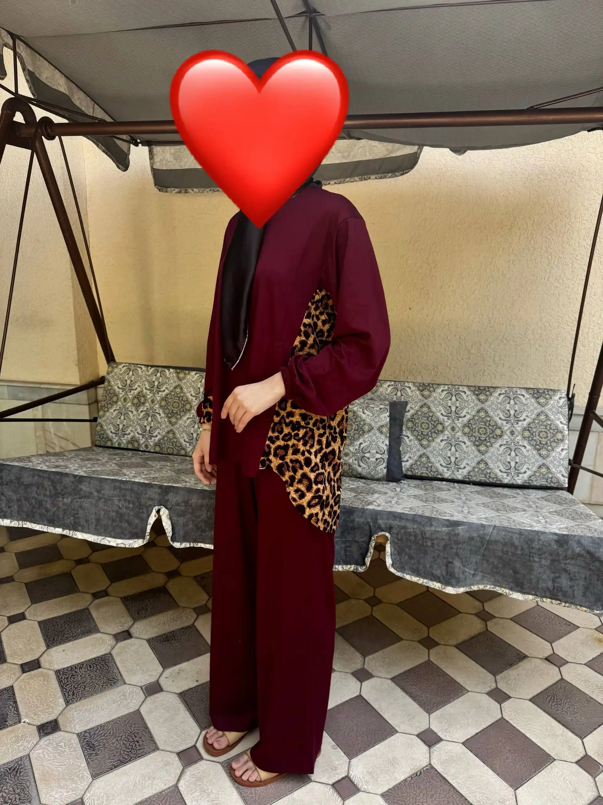Ayollar kostyumi, ikkilik, katta o‘lchamli, yumaloq yoqa, NORA