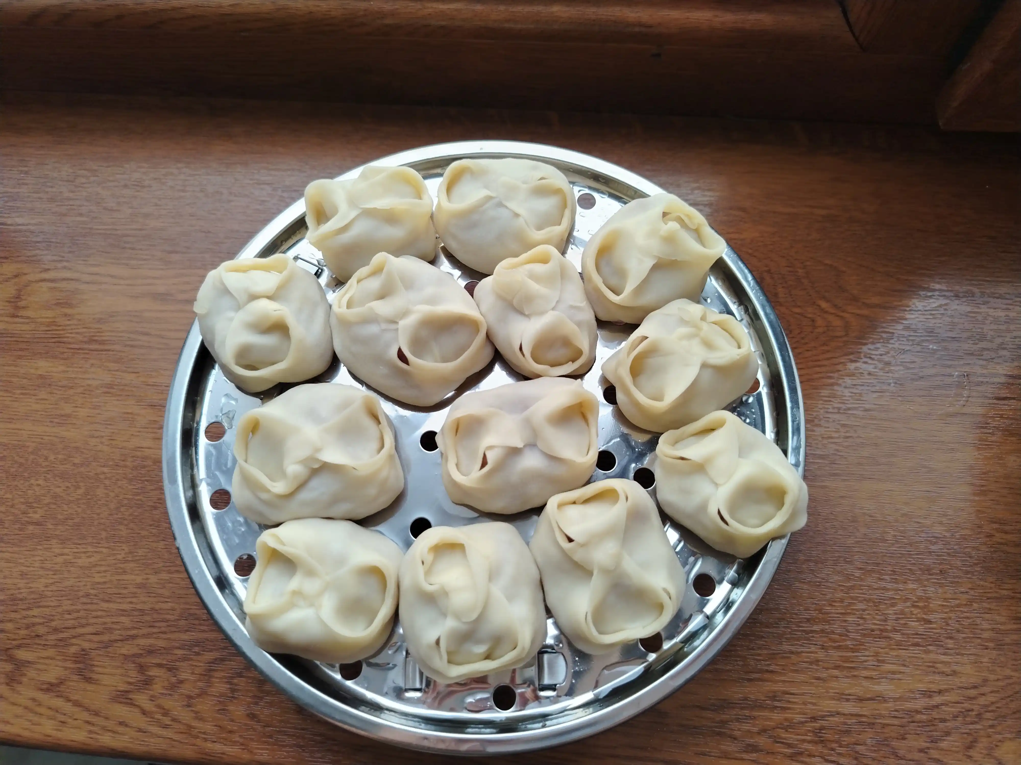SuS 304 Oyoqchali bug'lagich tagligi bilan, zanglamas po‘lat, 20 sm/22 sm