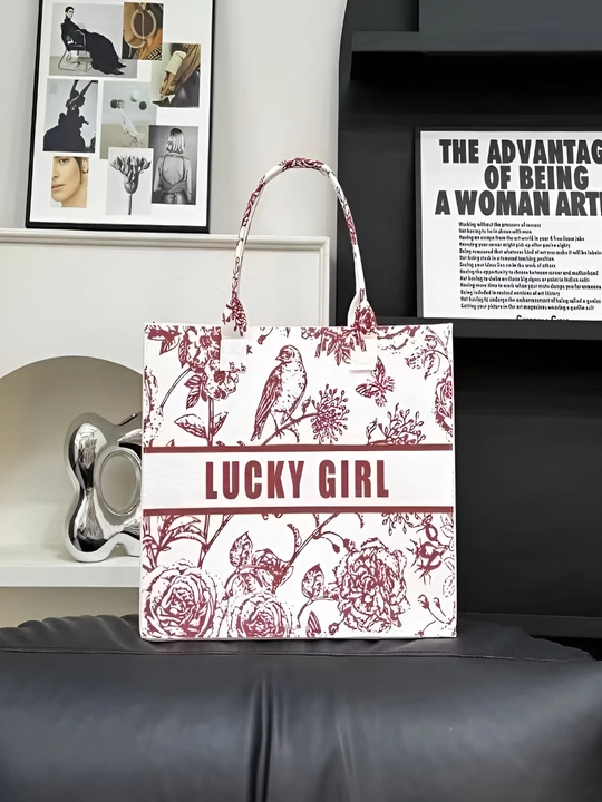 Katta hajmli shopper sumka ayollar uchun – qulay va zamonaviy