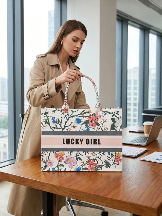Katta hajmli shopper sumka ayollar uchun – qulay va zamonaviy