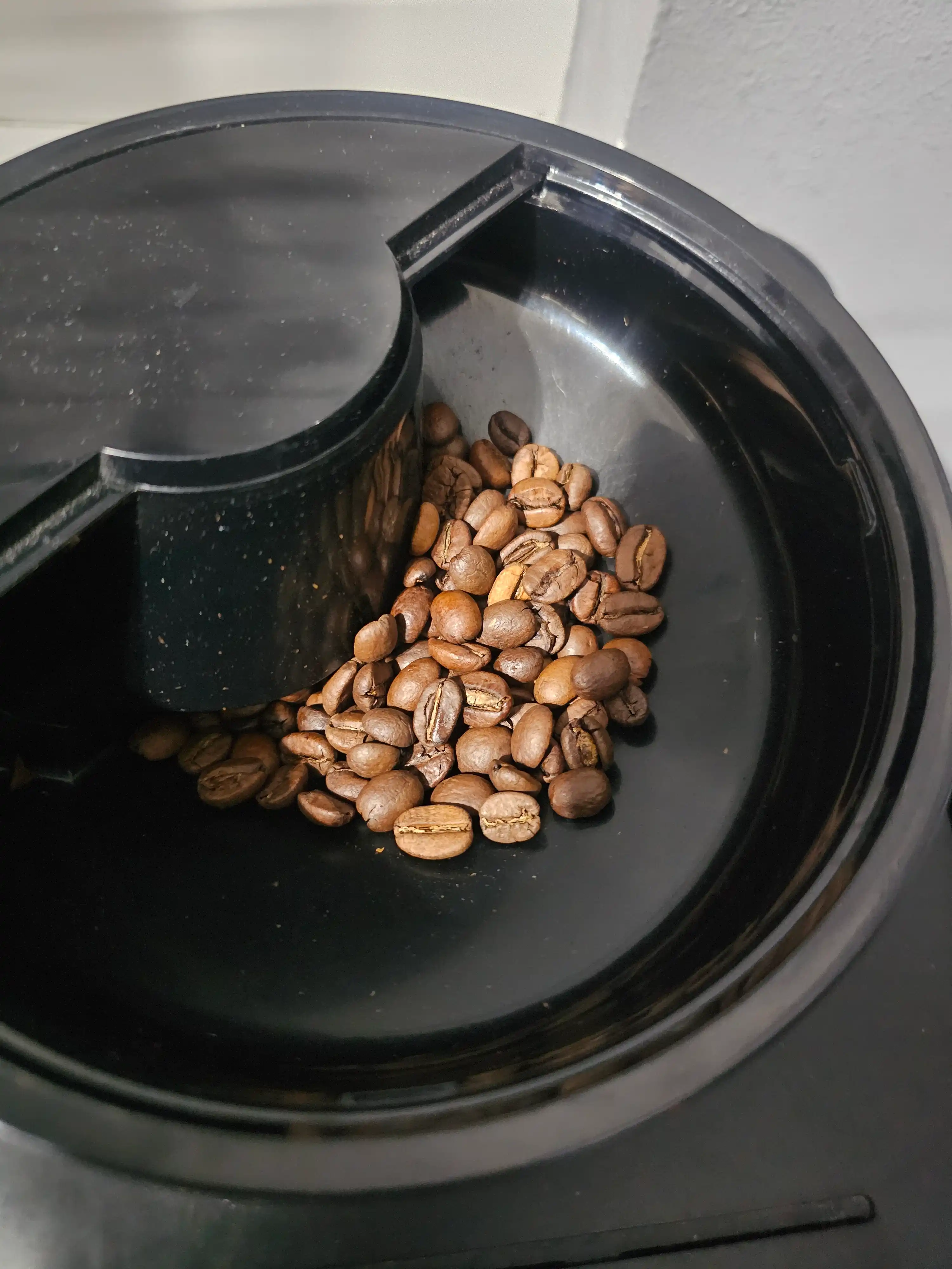 Qahva donlari Mountain Blend, 90/10 arabika+robusta, dark roast, kislinikasiz, 1 kg