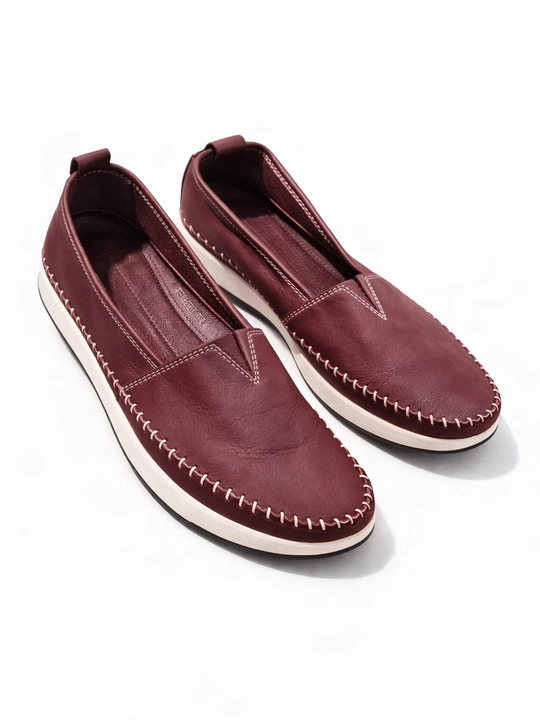 Ayollar uchun tabiiy charm slip-on tufli, qulay va yengil kundalik oyoq kiyim