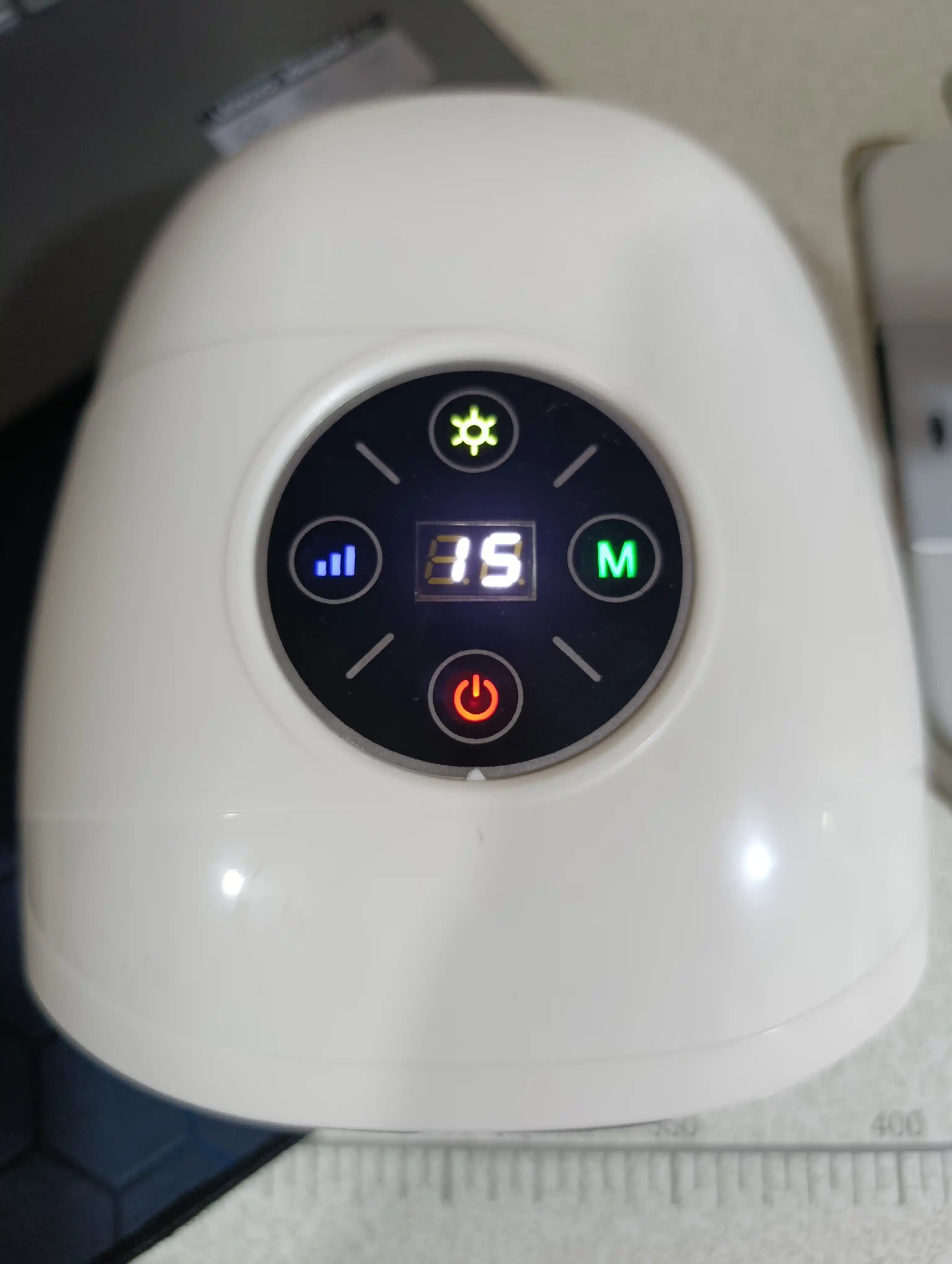 Simsiz elektrli barmoq va qo'l uchun kompressorli massaj qurilmasi