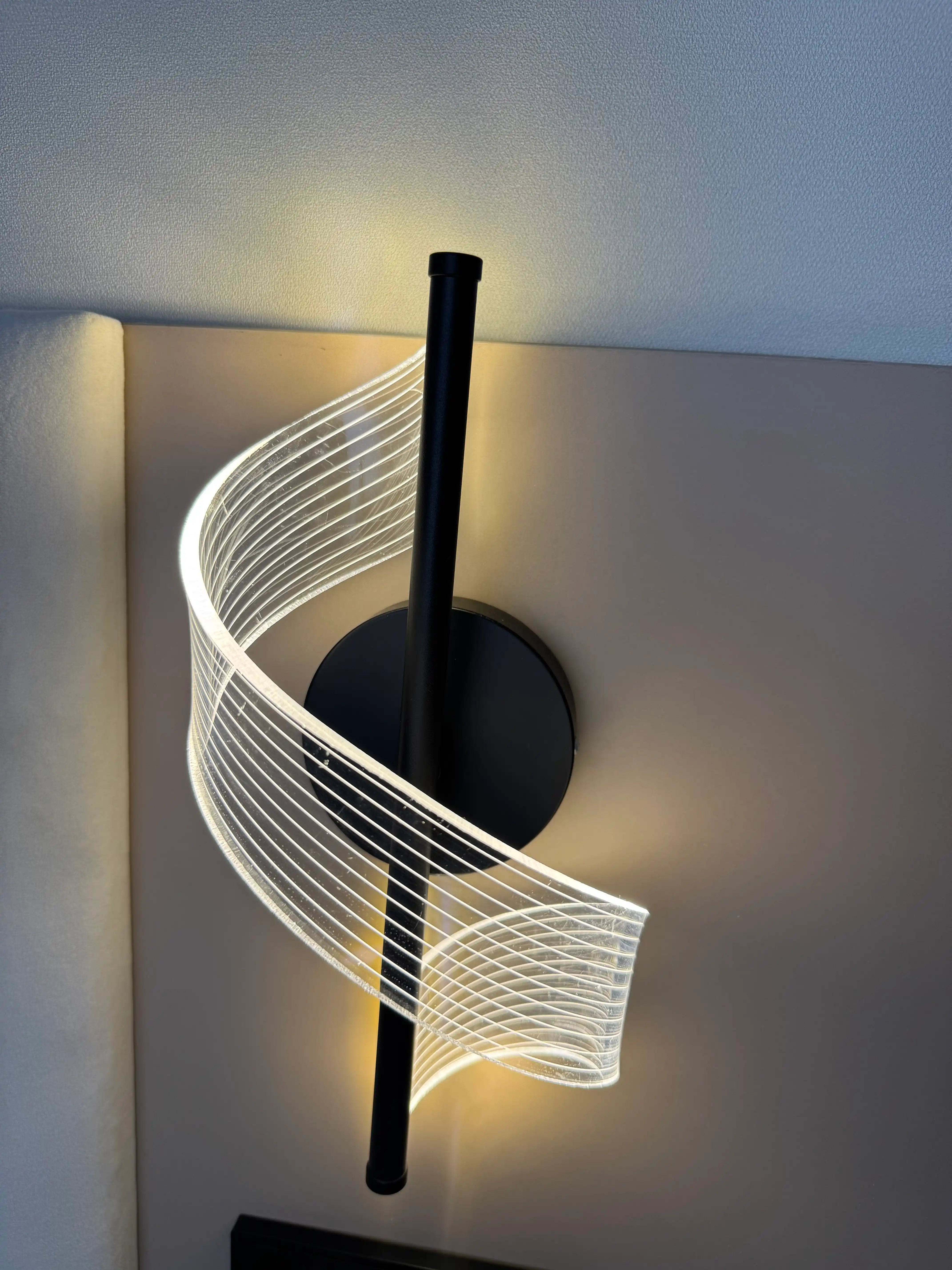LED devor chirog‘i, 30 sm, 3 rejim, zamonaviy spiral, oltin premium dizayn