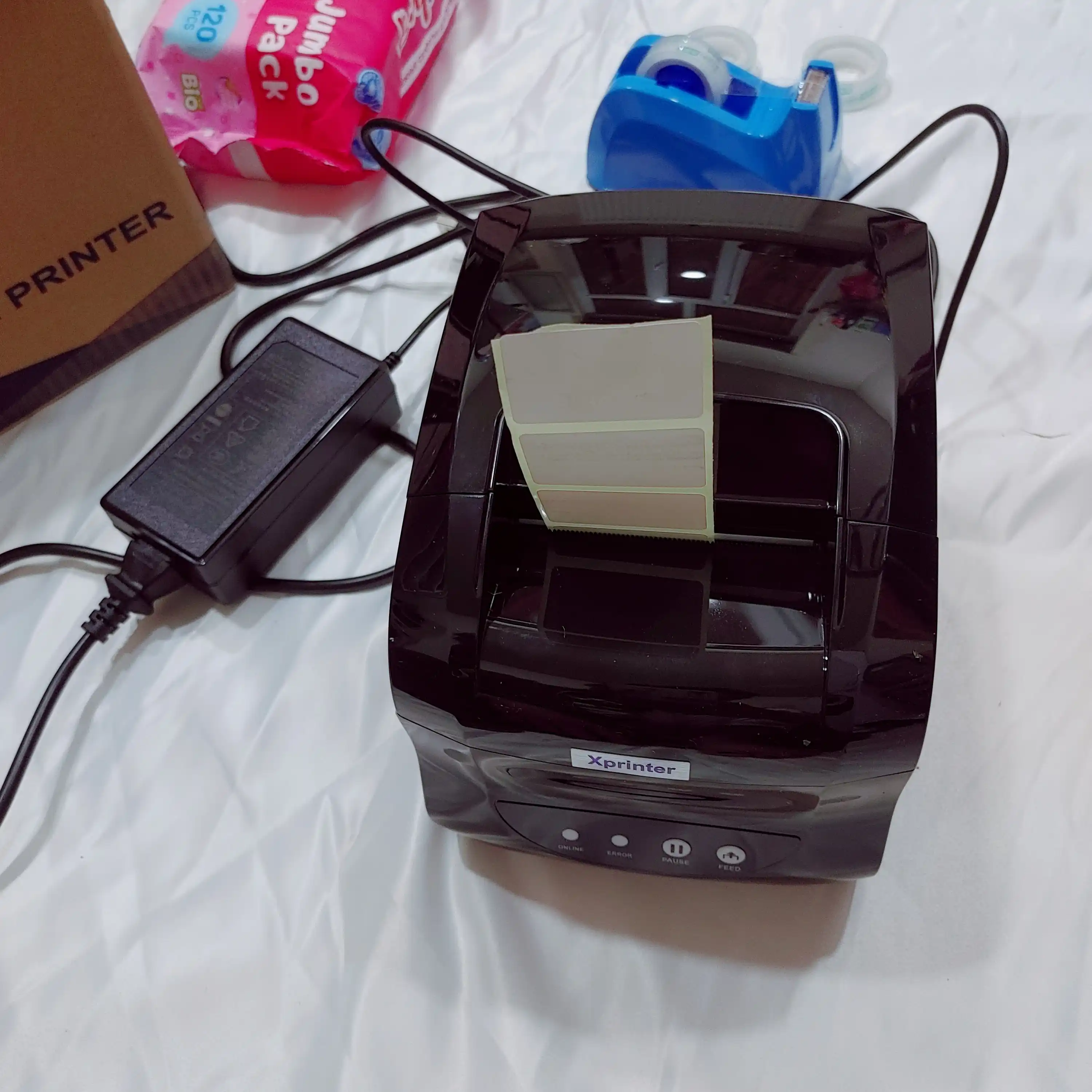 Termoprinter uchun o'zi yopishadigan termoetiketkalar. Termostiker, termoyorliq Xprinterga