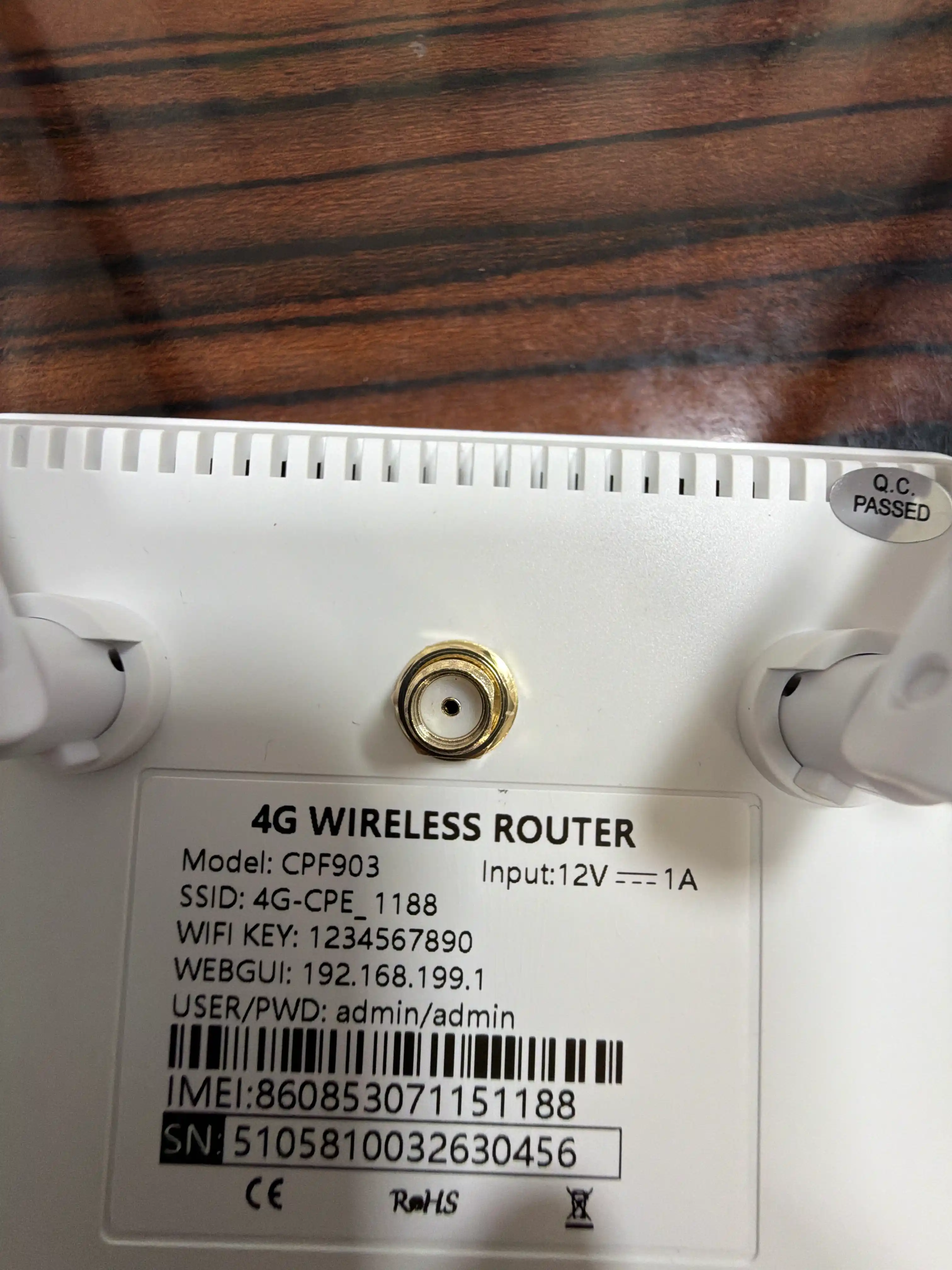SIM karta bilan ishlaydigan CPE 4G LTE CPF903 simsiz Wi-Fi router