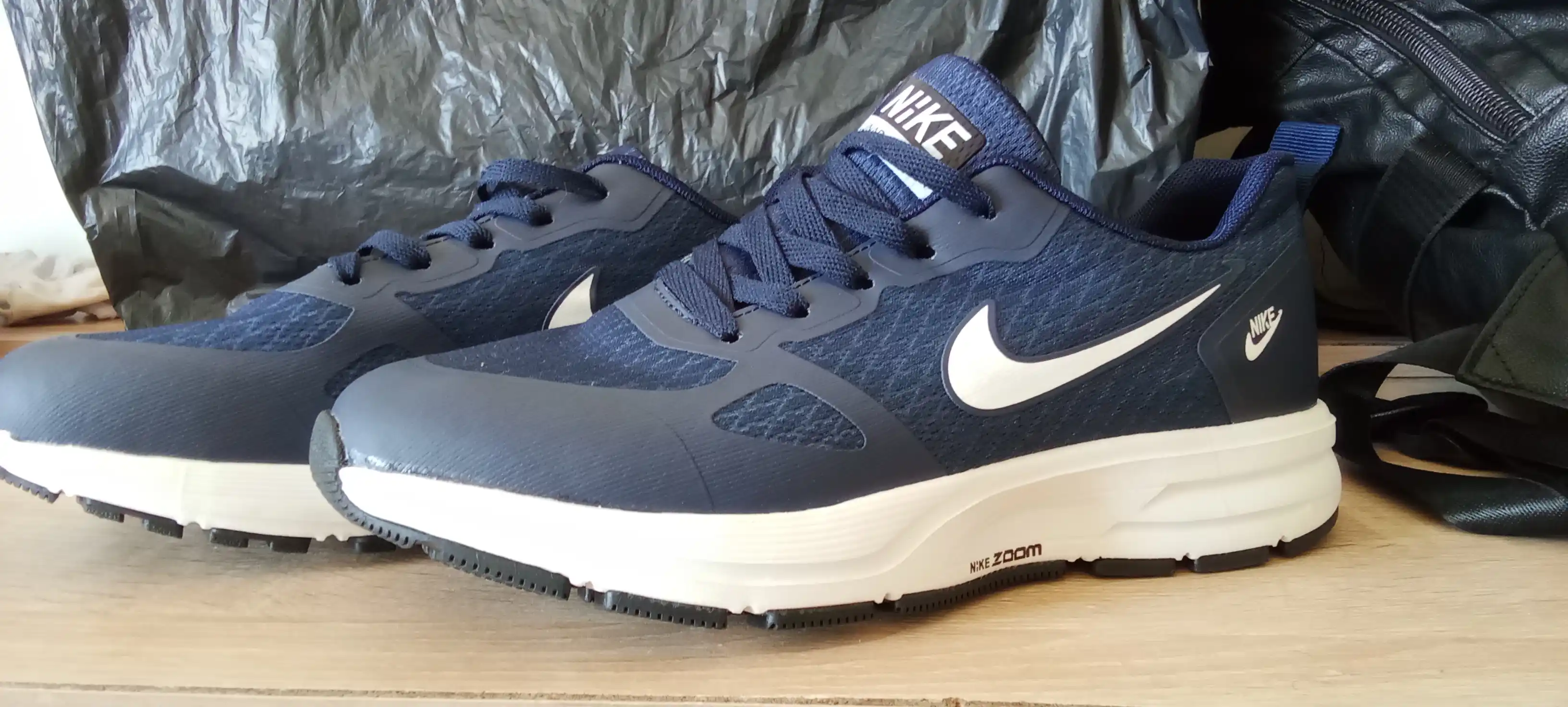 Nike Zoom Air engil yugurish krossovkalari + Adidas 40-45 nafas oladigan setka ustki qism