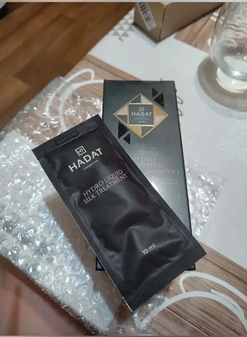 HADAT шампунь Hydro увлажняющий , для сухих и повреждённых волос