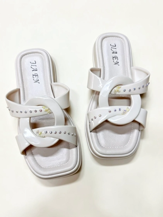 Ayollar shippagi, yozgi yumshoq, qulay, 36-41 sm, kichik o‘lchamda