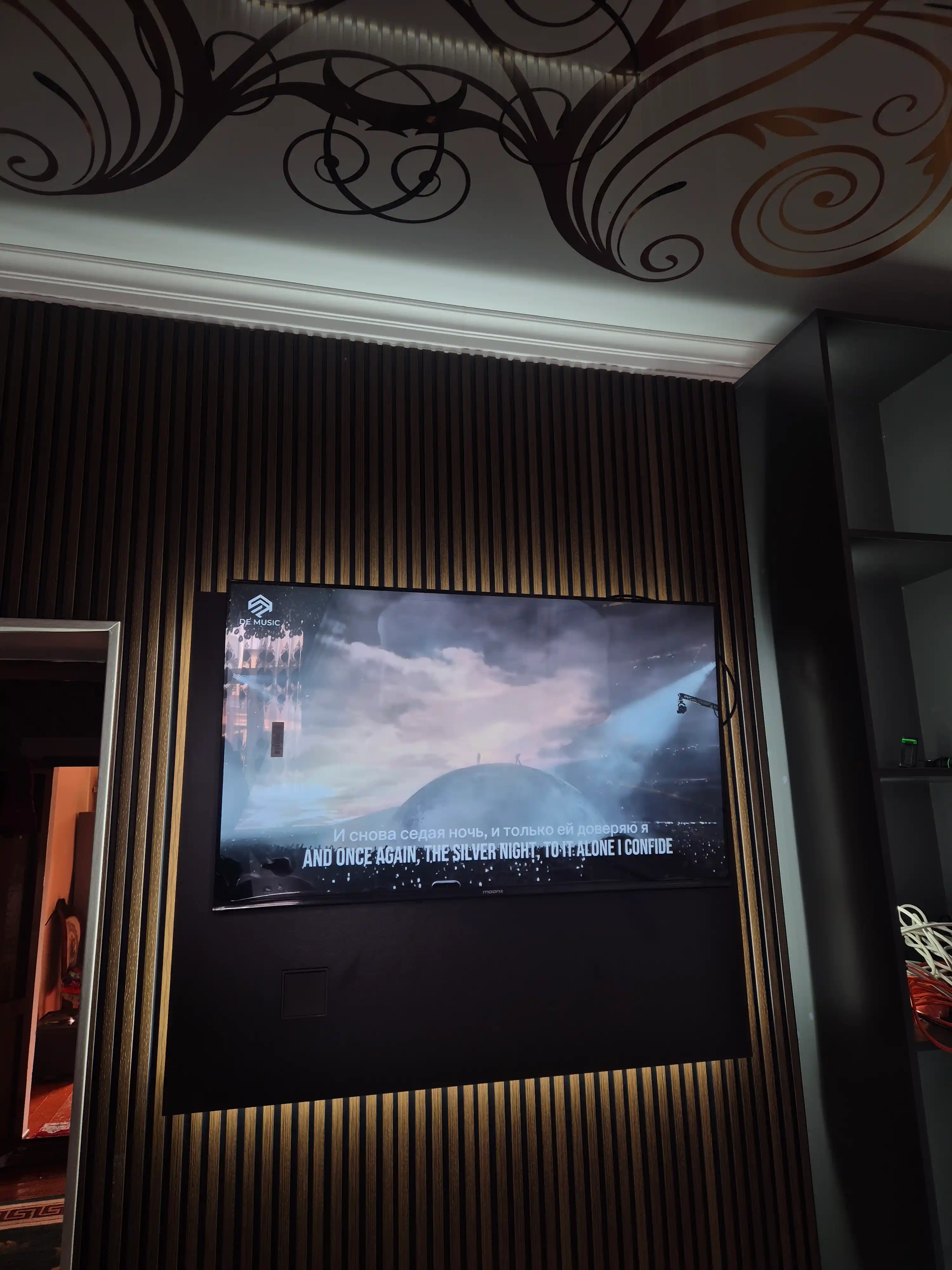 Телевизор MoonX 55", 43" 4K UltraHD, Smart, HDR поддержка, пульт в комплекте