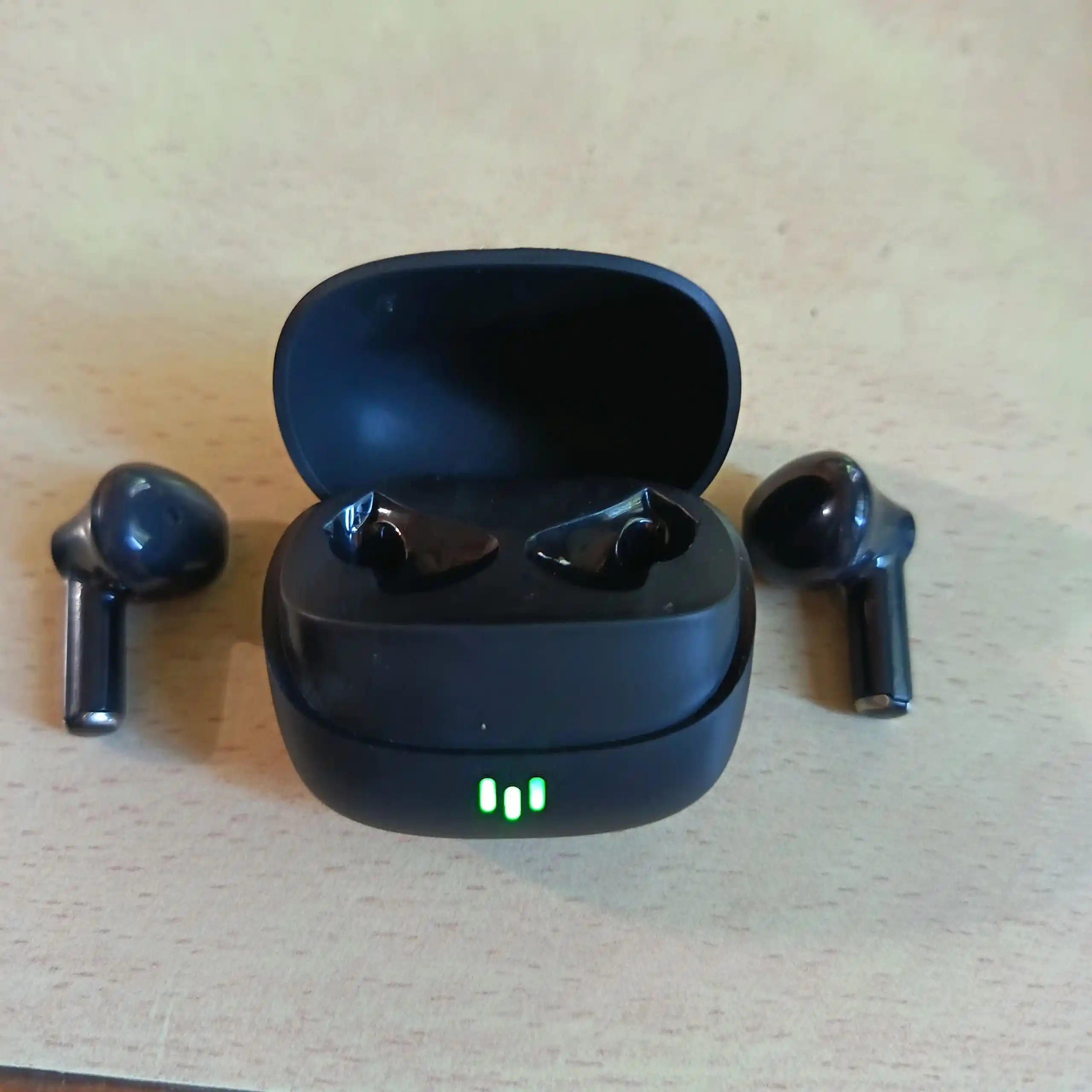 Simsiz, sensorli bluetooth quloqchinlar iPhone va Android uchun 2026