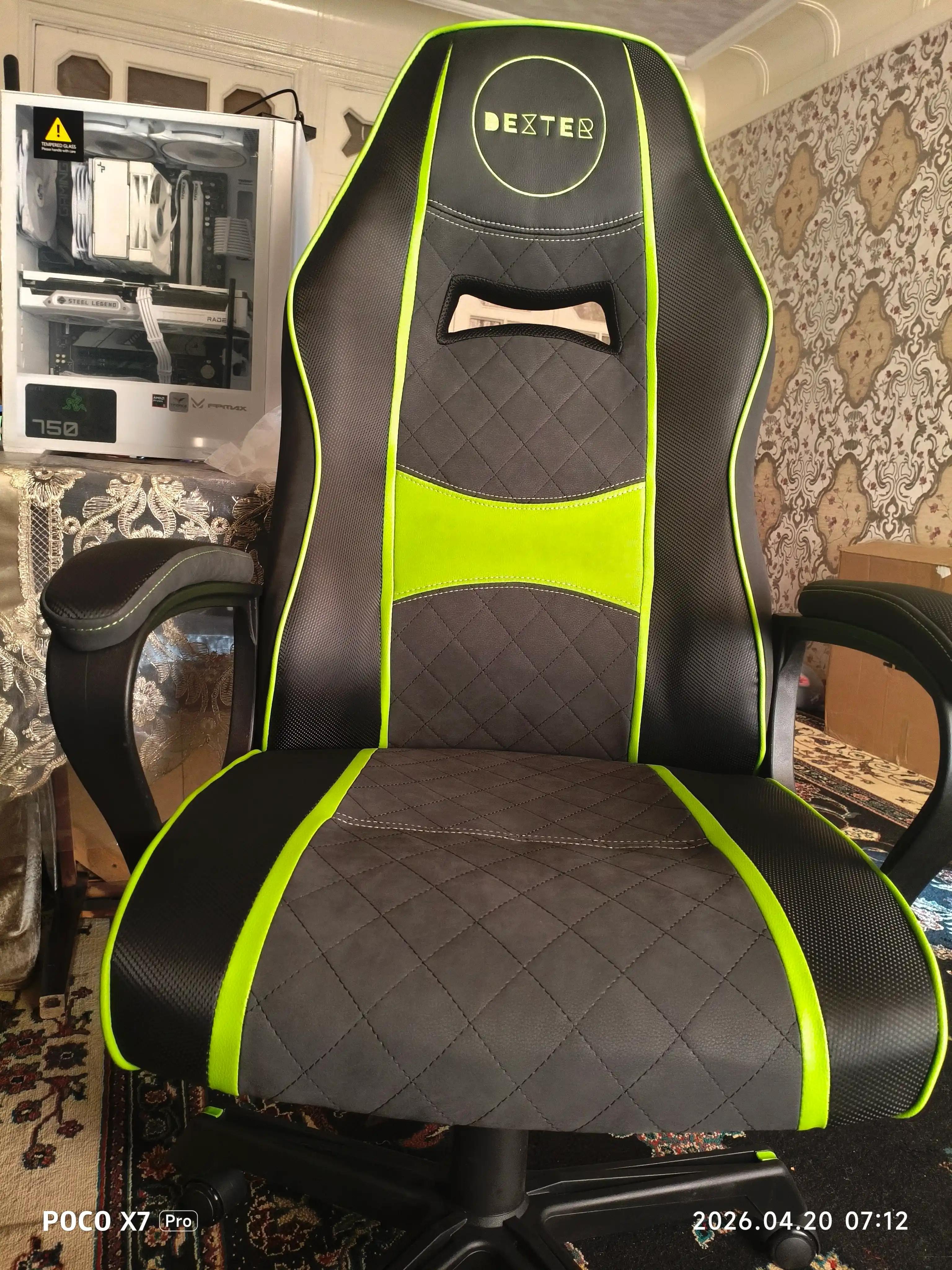 Компьютерное игровое кресло