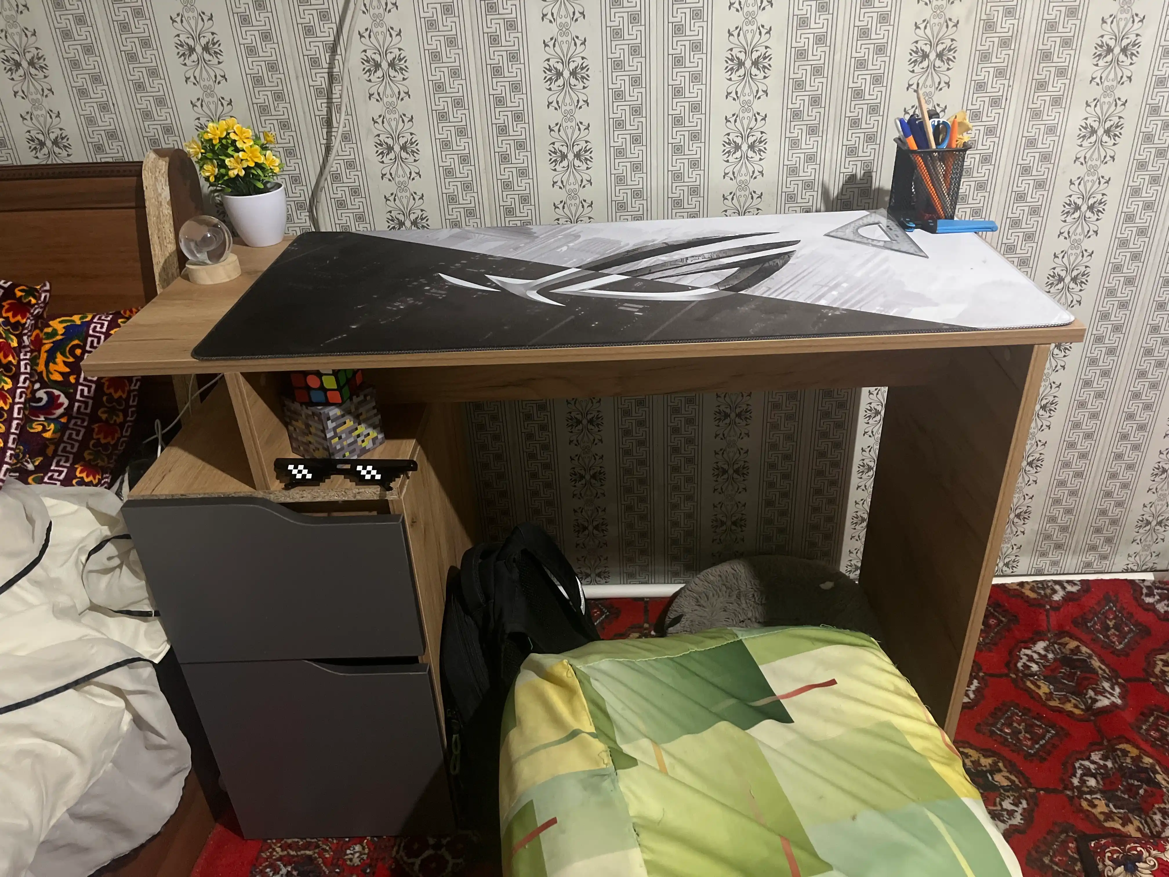 Письменный и компьютерный стол FAR11, 100×40×75 см, с ящиком и шкафчиком