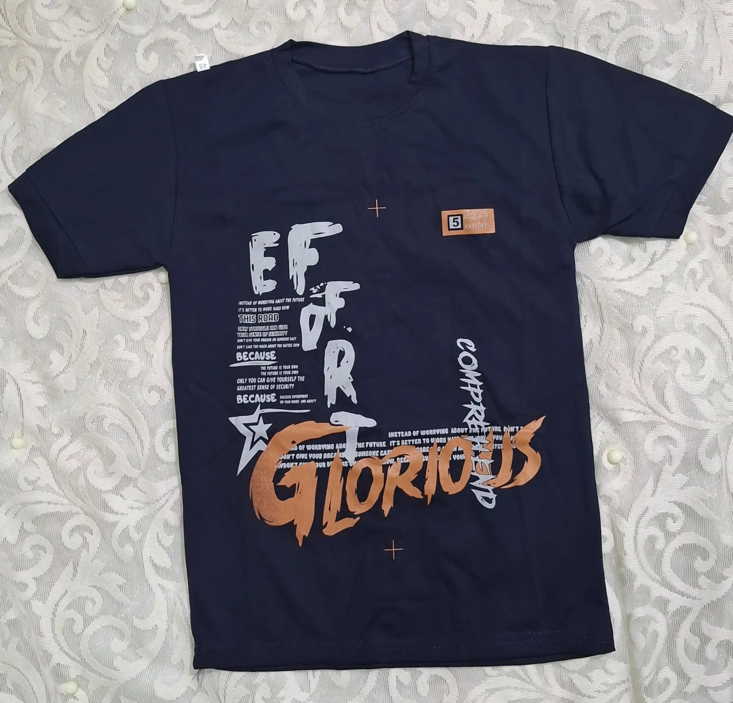 Детская футболка стильный принт “Glorious”