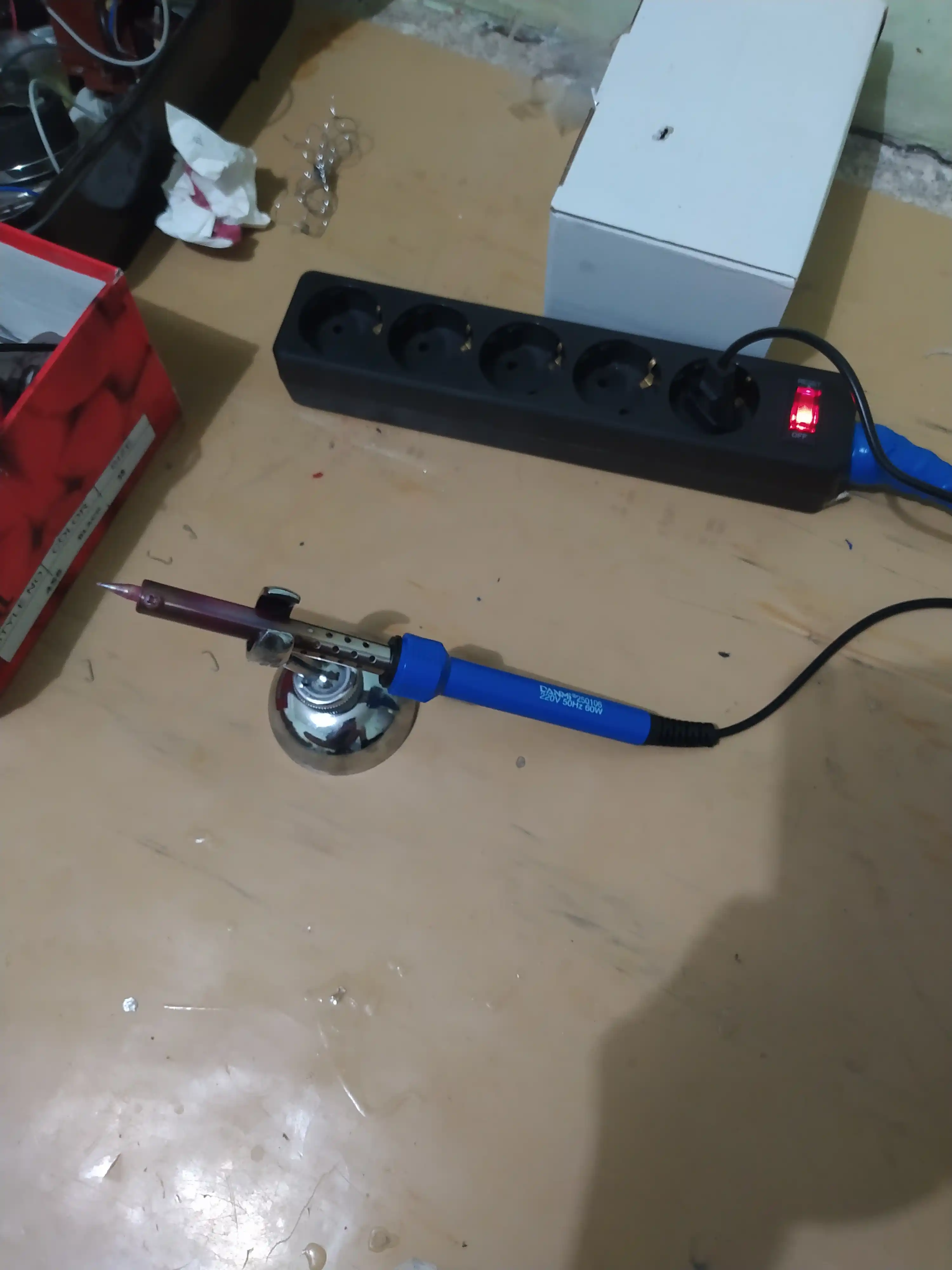 DANMI elektr payalnik 40W/60W – tez qiziydigan va ishonchli lehimlash asbobi