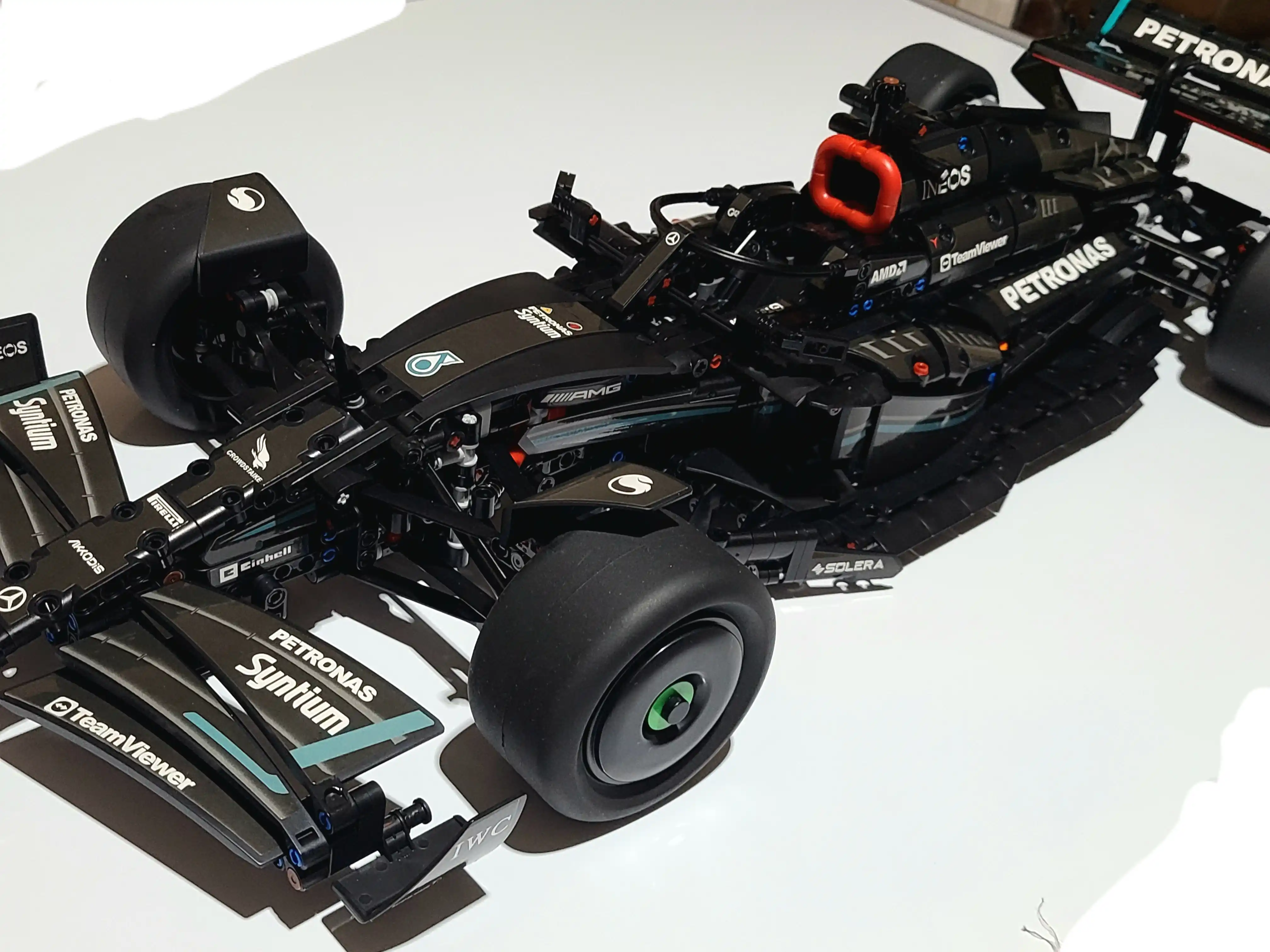 Formula 1 poyga mashinasi konstruktori, katta model 1:8 Technic, LEGO bilan mos keladi
