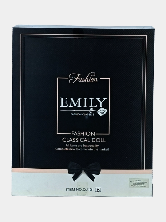 Fashion Emily oqshom ko'ylagida va mushukchali qo'g'irchoq 3+
