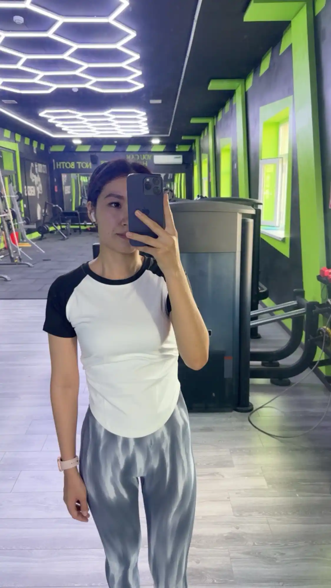 Леггинсы спортивные, лосины для фитнеса, Push-Up, Tie-dye, утягивающие, подчеркивает формы