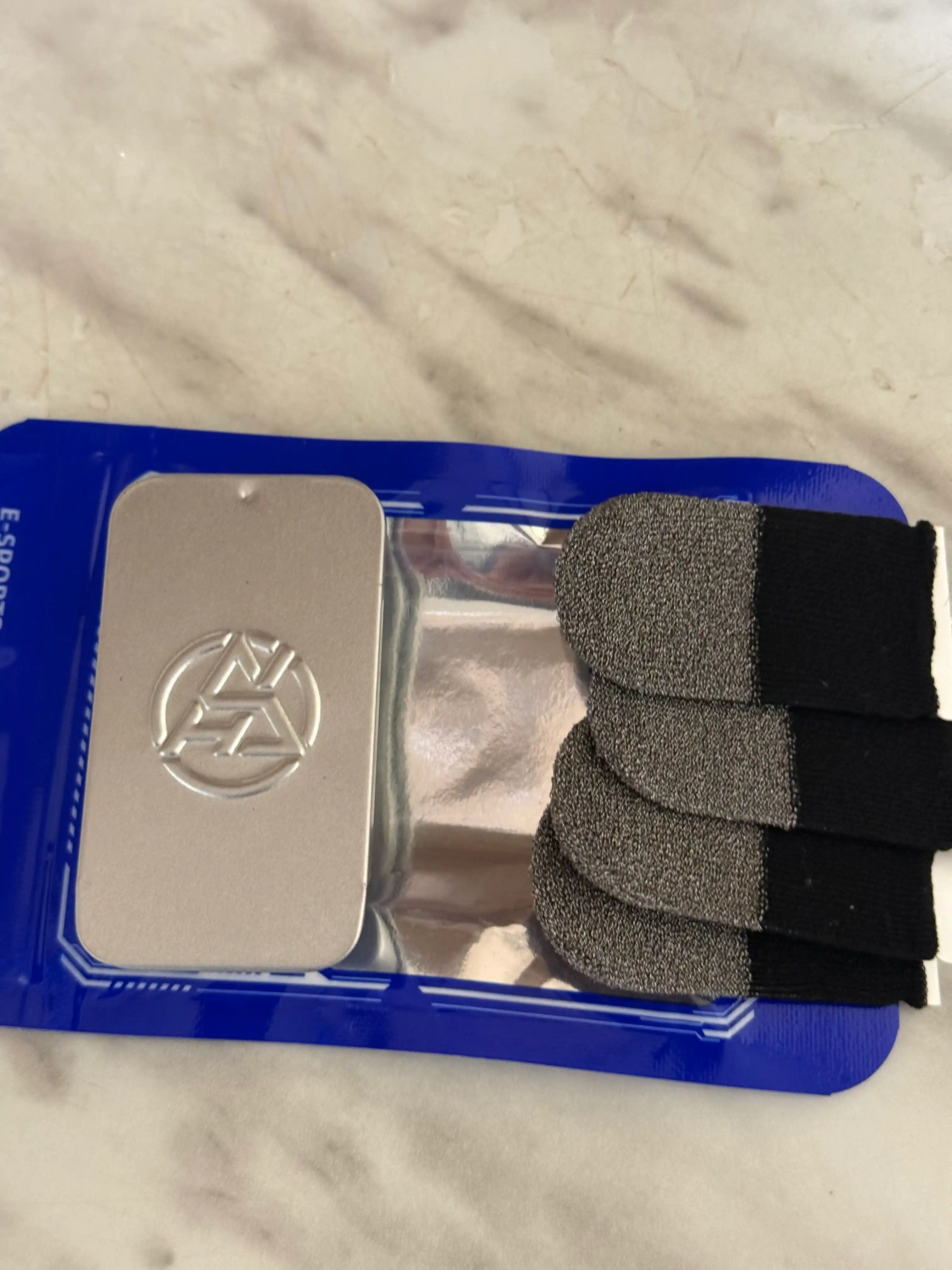 O'yin uchun ultra yupqa barmoq uchlari, 2 juft, 4 dona, metall keysda